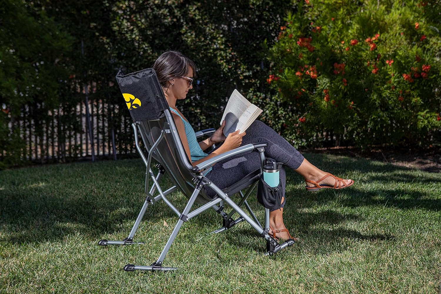 Picnic TIME NCAA Unisex-Adult NCAA Outdoor Rocking Camp Chair, XL Heavy Duty Camping Chair for Adults