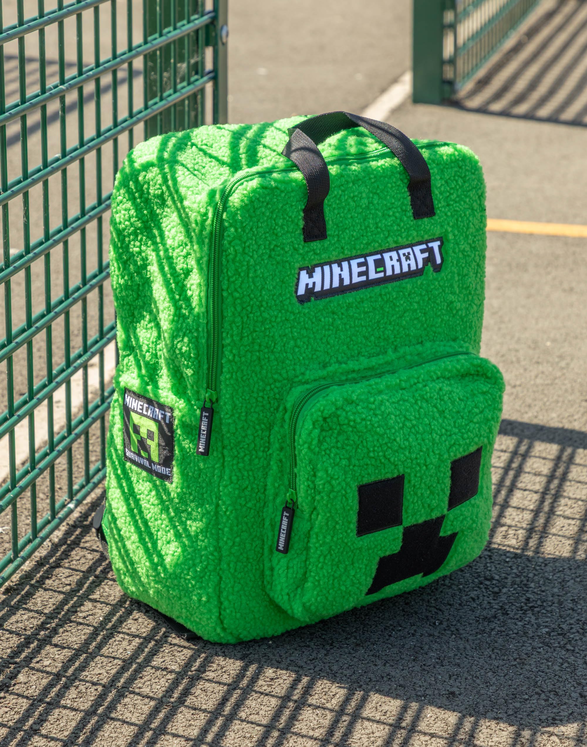 Minecraft Mochila Creeper unisex para niños, color verde | Material esponjoso con cierre de cremallera | Ideal para la vuelta al cole y para llevar libros | Merchandising