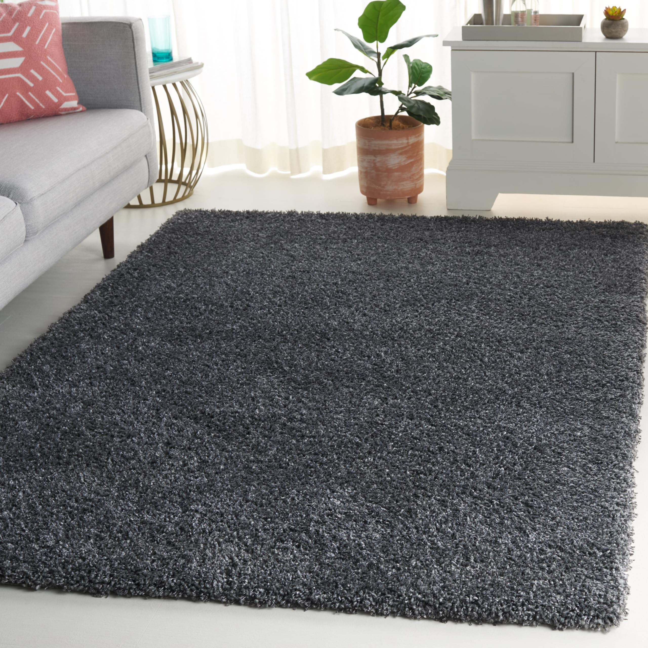 Safavieh Shaggy Indoor Woven Square Area Rug, California Shag Collection, SG151, in Dark Grey, 122 X 122 cm for Living Room, Bedroom or Any Indoor Space