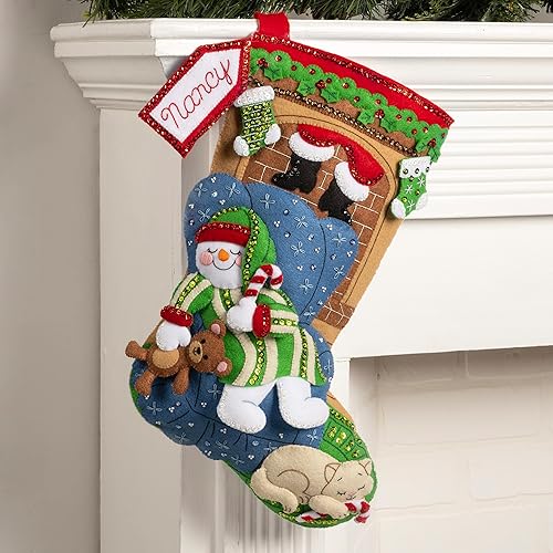 Miniatura 2 de Bucilla Holiday Dreaming 89561E - Kit de fabricación de calcetines de fieltro de 18 pulgadas perfecto para hacer manualidades y agujas de bricolaje