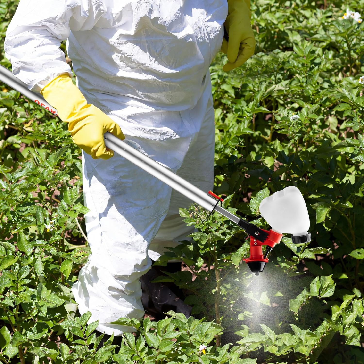 Person using WilTec Ulva+ Sprayer in a garden
