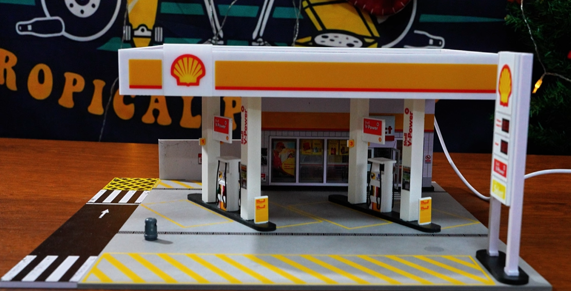 PLAYBUDDY 1/64 Scale Shell Gas Station Model, Highly Detailed