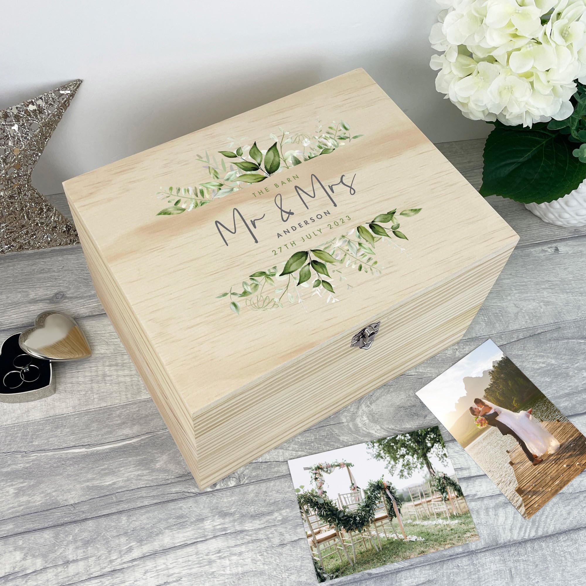 Caja de recuerdos de boda botánica de madera personalizada | Regalo de boda personalizado | Lugar personalizado, nombres, apellidos y fecha | Diseño de follaje