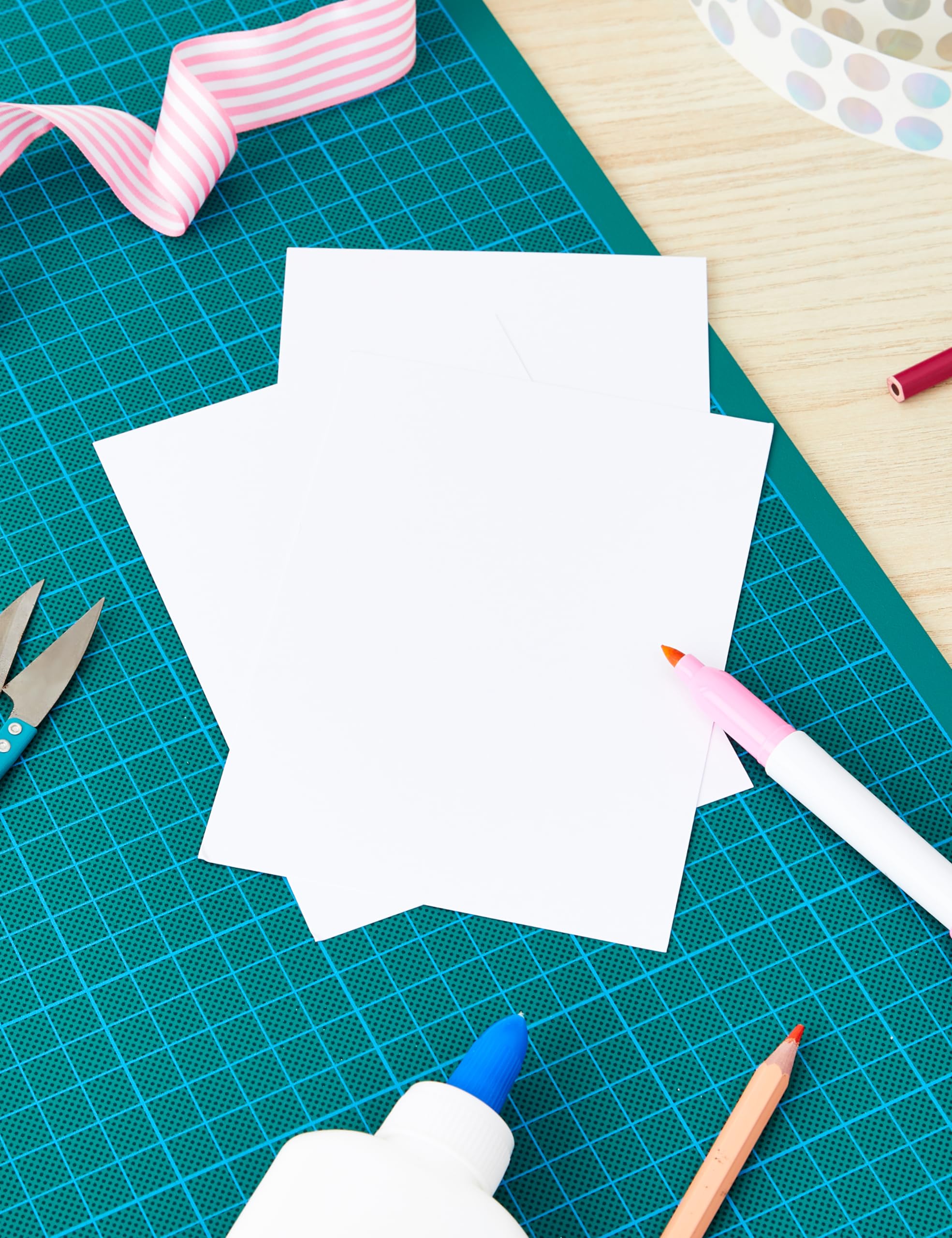 House of Card & Paper HCP285 300 feuilles cartonnées A6 250 g/m²