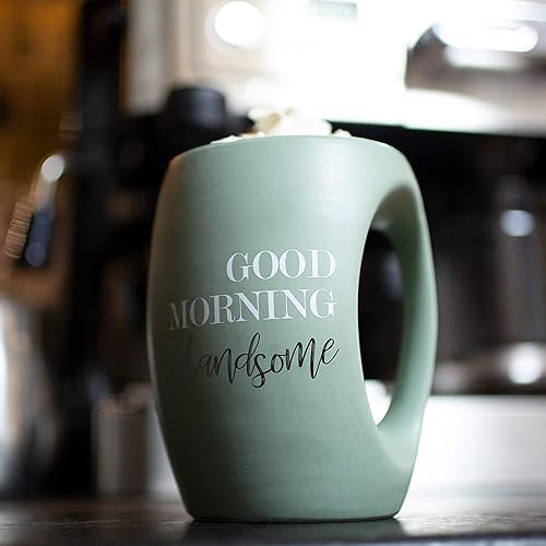 Miniatura 7 de Pavilion - Good Morning Handsome - Taza de calentamiento de manos verde abrazable de 16 onzas