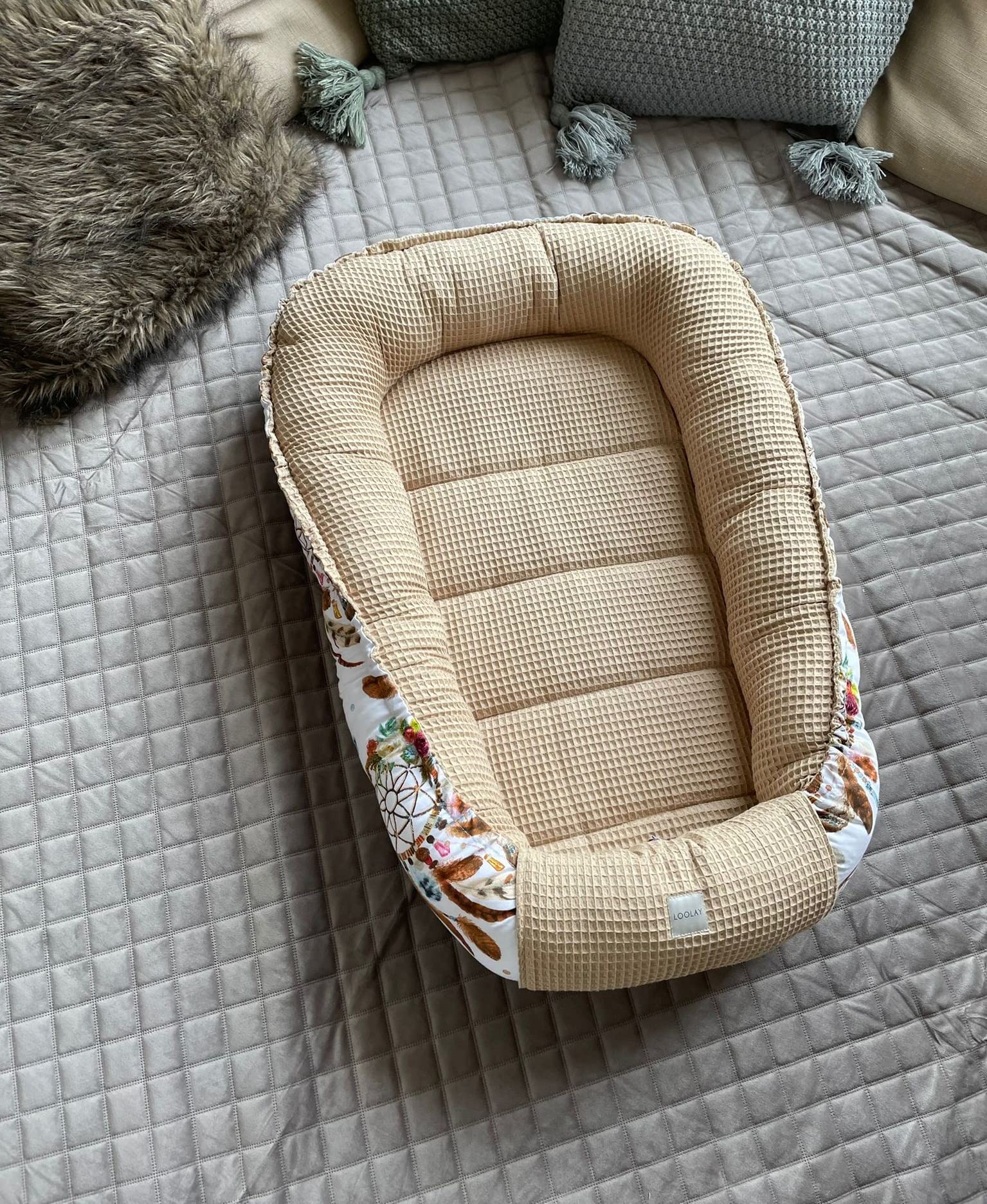 Traumfänger BOHO/Waffelpique TAUPE Babynest Babyaustattung Neugeborene Baby Unterlage Reisebett Nestchen SOLO/o. in Geschenk SETS (Nestchen SOLO)