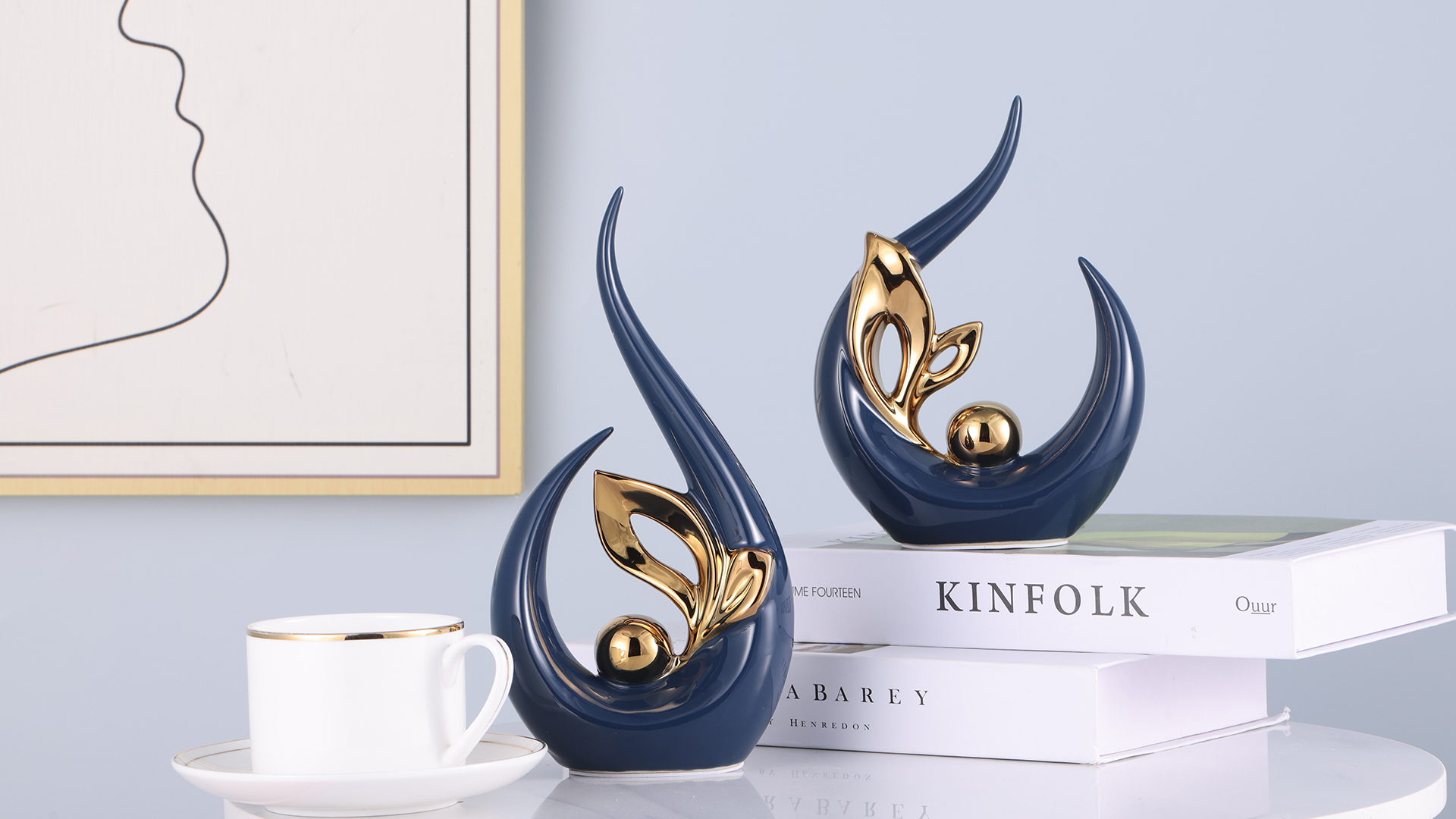 XMGZQ 2pcs White and Gold Modern Abstract Art Table Decoration,Elegantes Ceramic for Home Décor