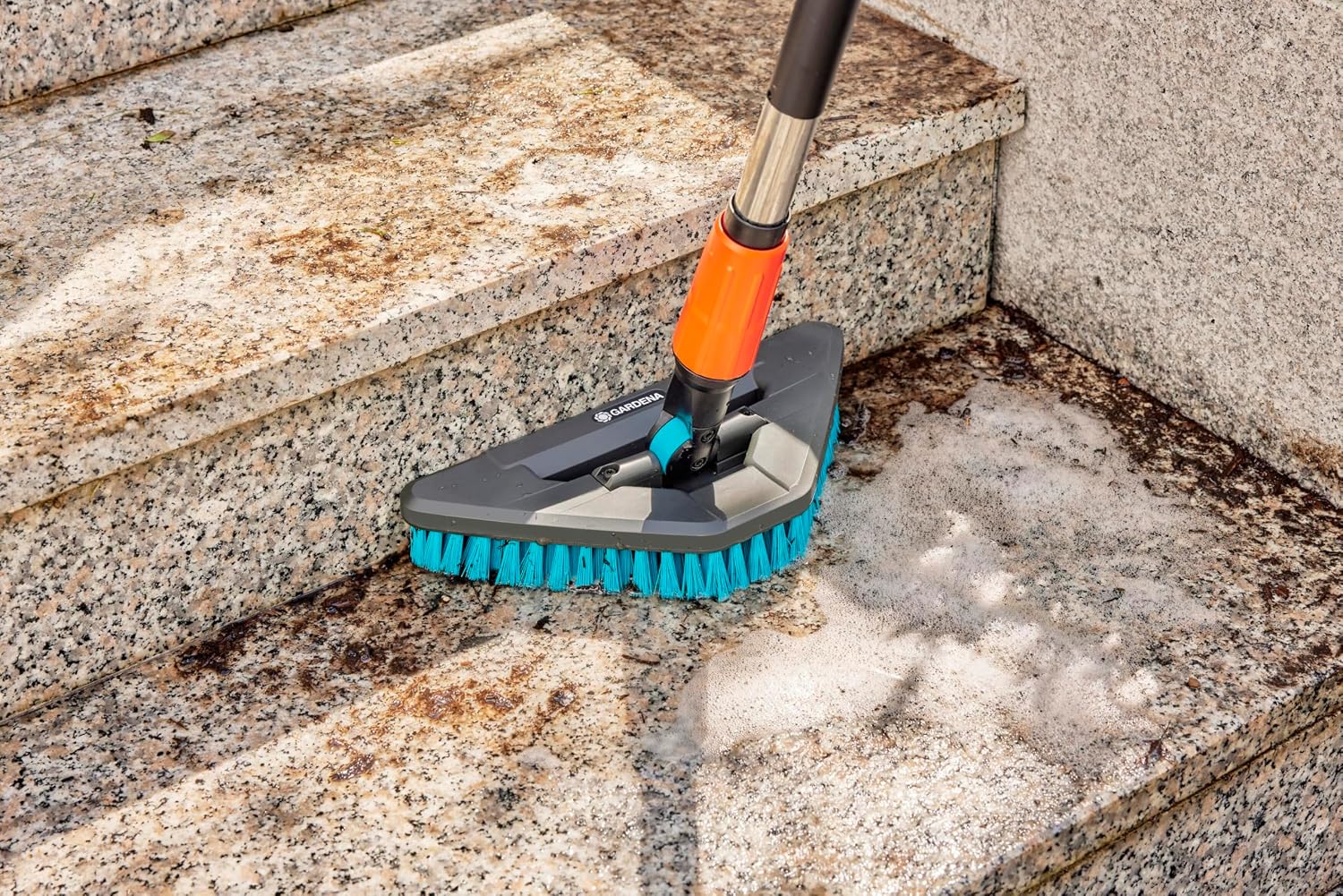 Gardena Cleansystem Hard Flex Long-Handled Brush: for Cleaning Non-Sensitive Surfaces, Triangular, swivelling, Firm bristles, for Connection to Cleansystem Handle, for Larger Surfaces (18814-20)