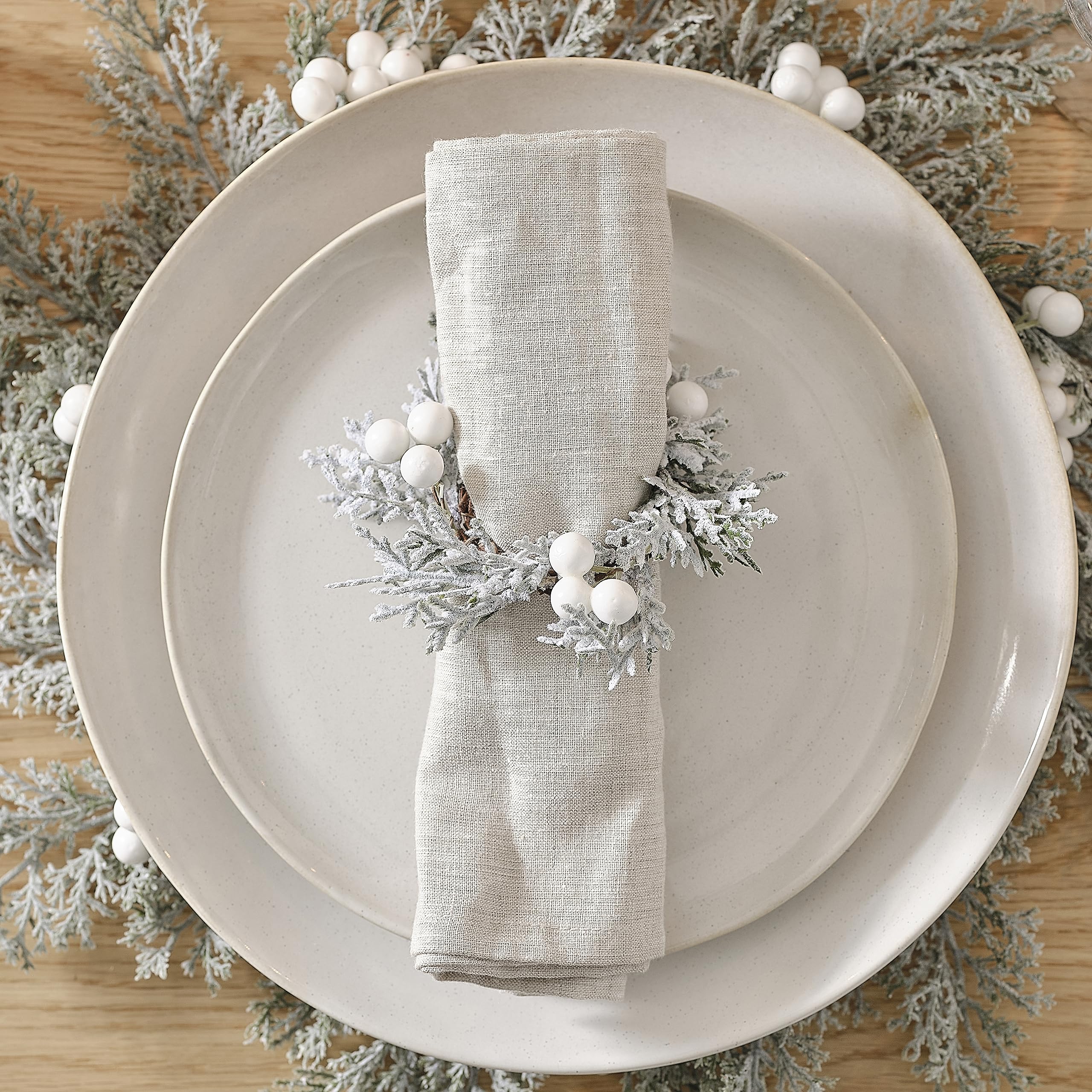 Ginger Ray Foliage Christmas Napkin Rings with Berries Tabletop Decorations 4 Pack