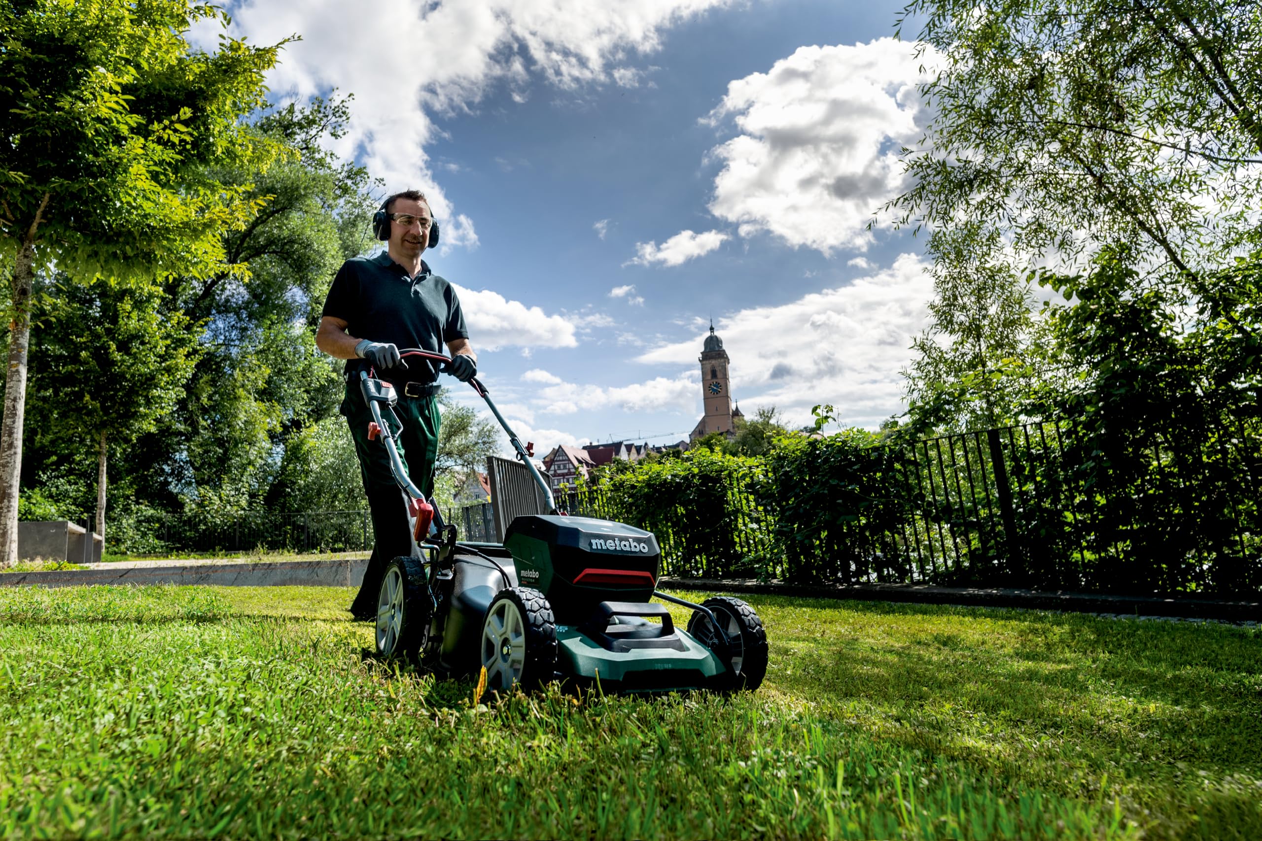 metabo RM 36-18 LTX BL 46 Cortacésped a Batería, 36 V y 46 cm de Corte | Motor Brushless, 7 niveles de altura, área de 800 m², bolsa de 55 l, sin batería ni cargador, función de mulching