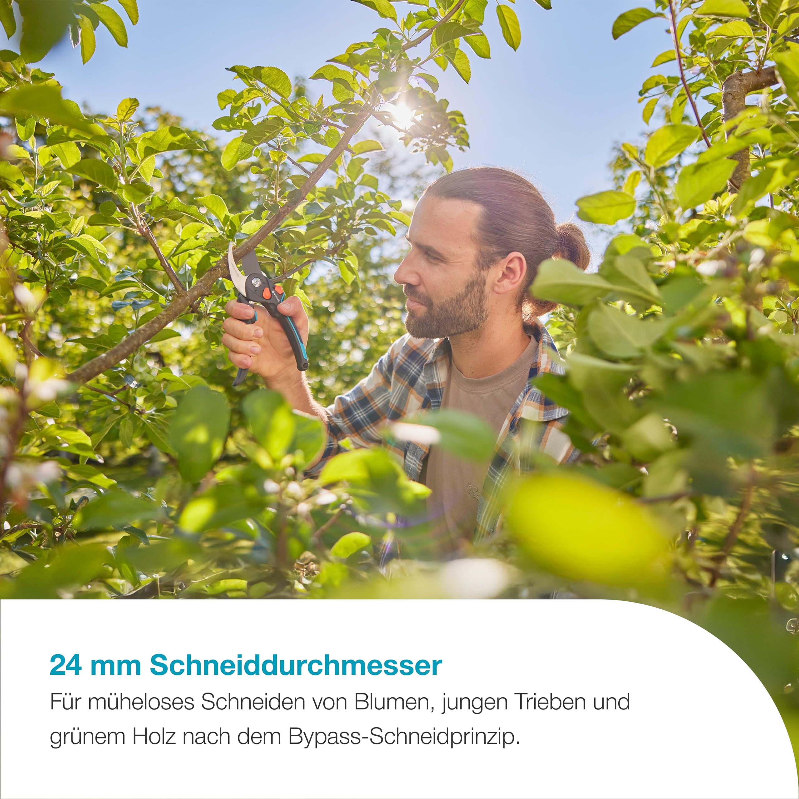 Gardena PremiumCut Pro Flex Gartenschere, Bypass-Schnitt, für frisches Holz, 24 mm Schnittdurchmesser, ergonomische Griffe, PowerCoating-Klingen, in Deutschland hergestellt (12252-20)