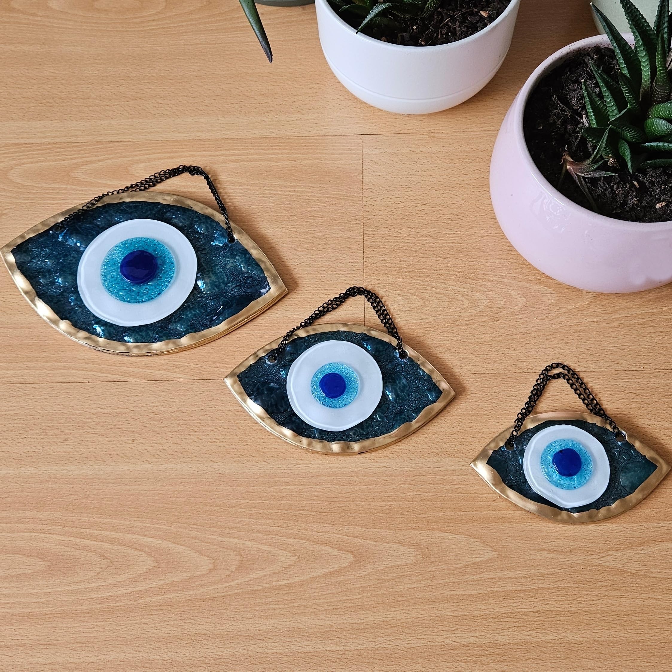 MYSTIC JEWELS - Ornamento decorativo per occhi turchi, vetro blu e bianco, amuleto portafortuna con cornice dorata, 3 dimensioni (Grande)