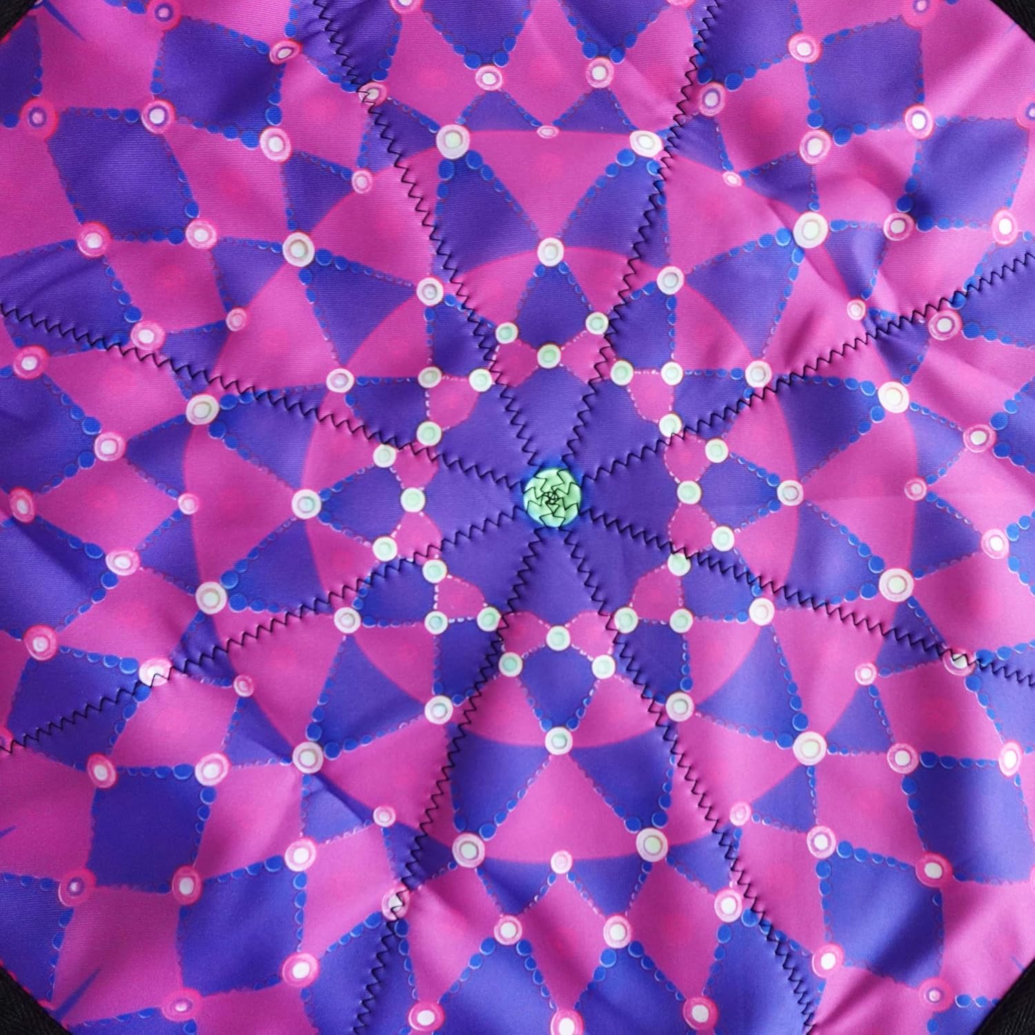 Flow Star UV-Reactive Juggling&Skill Toy Beginners Easy to Rotate Spinning Cloth Dapo Star (R07-style3) Black&Purple