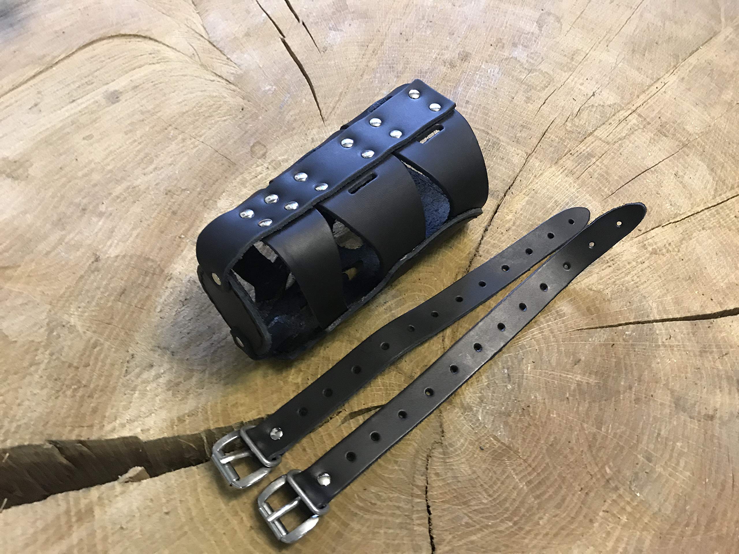 Support pour Gourde en Cuir Noir Motif tête de Mort Compatible avec Harley Davidson, Heritage, Streetbob, Fatbob, Low Rider,