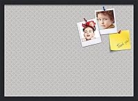 Vista 359 de PinPix Tablero de anuncios de corcho de 20 x 14 pulgadas. Este tablero decorativo enmarcado viene con diseño de círculos B W y un marco negro