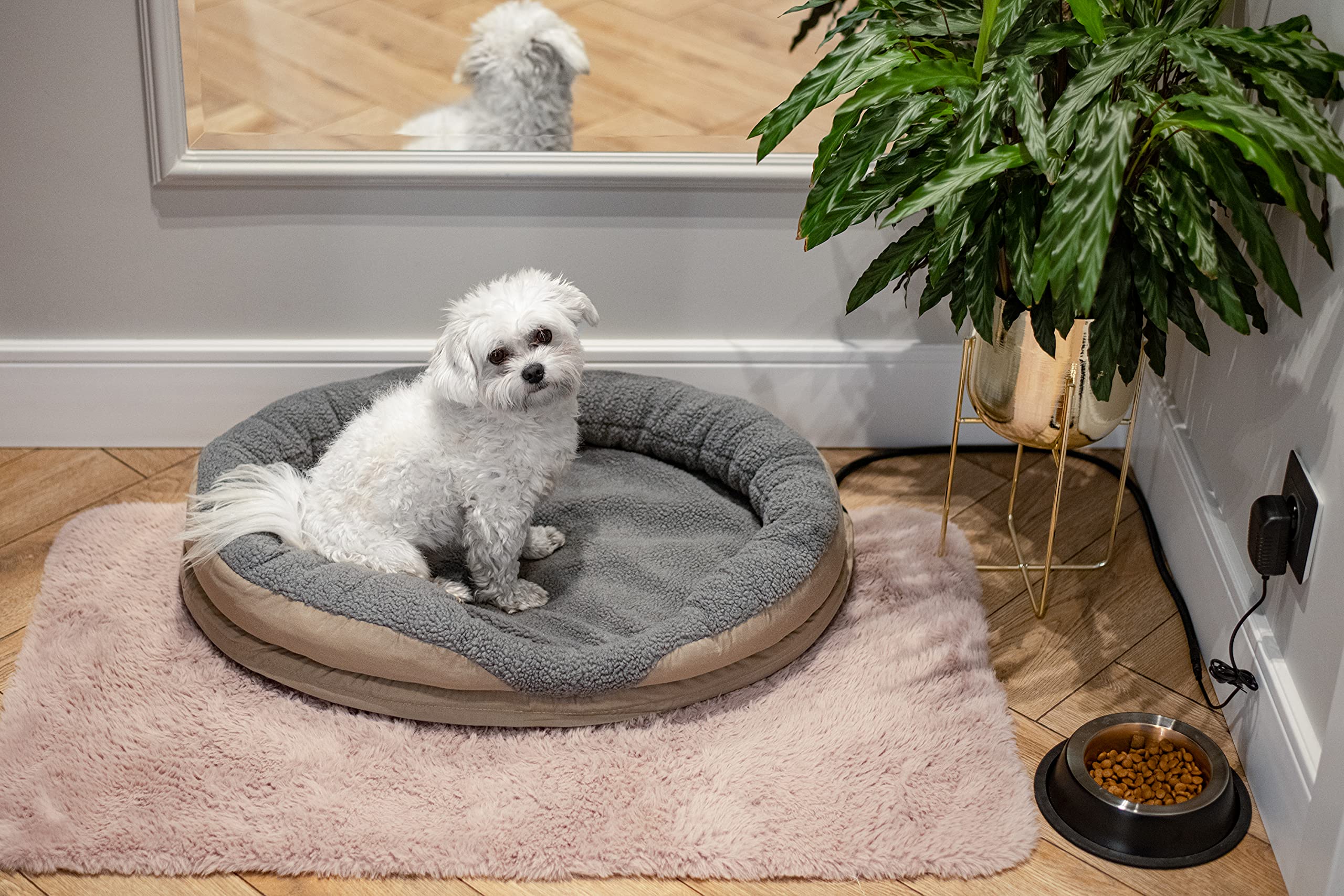 ADLER Camry CR7431 Letto per cani e gatti elettrico riscaldante rotondo 76 x 58 cm, riscaldamento per animali domestici, lana sintetica morbida, 18 W, bianco/marrone