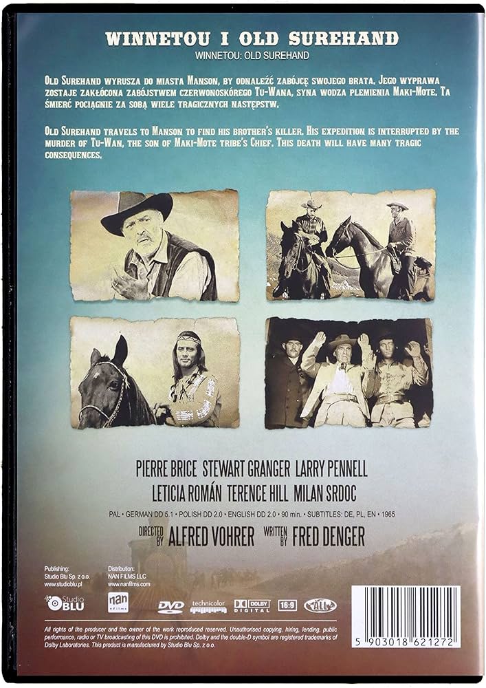 Ona oglining oldida kiyim almashtiradi (porno onlayn)