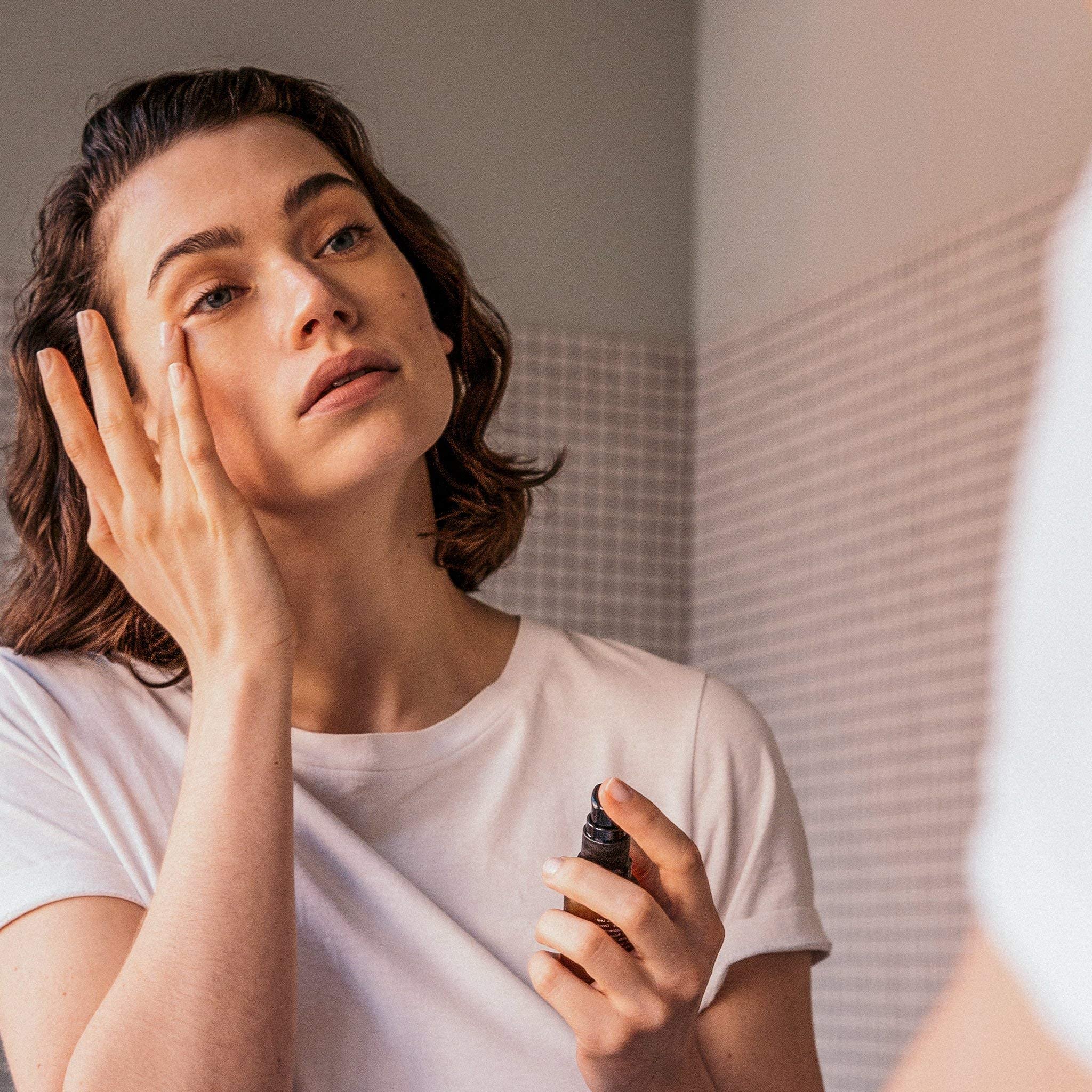 sober® | Timeshift | Unisex Anti-Aging Serum | Hochdosiertes Anti Falten Gel gegen Augenringe und Tränensäcke mit Sofort-Effekt | 100% Wirkstoffe zur Reduktion der sichtbaren Tiefe von Falten