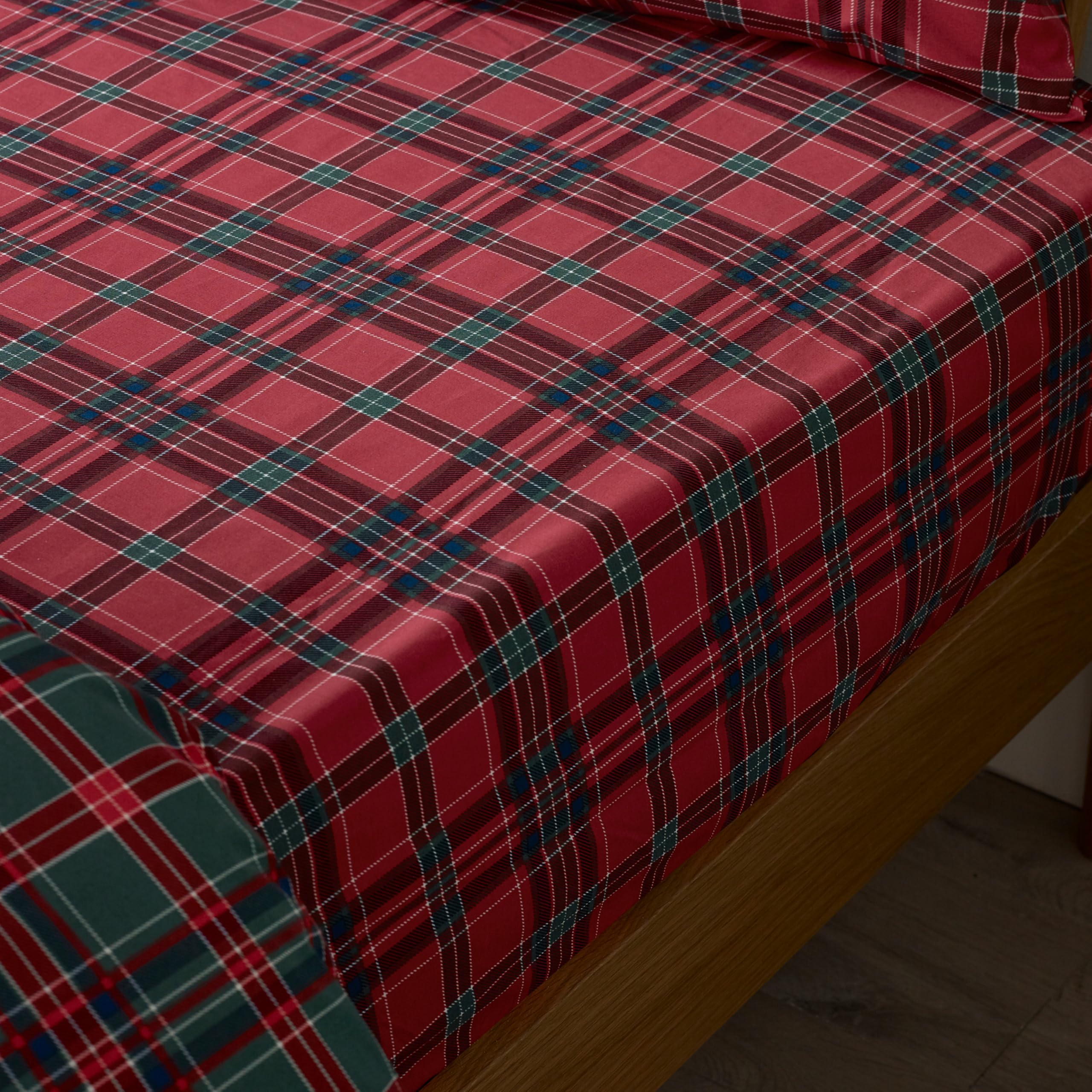 Catherine Lansfield Tartan Check Double Fitted Sheet Red
