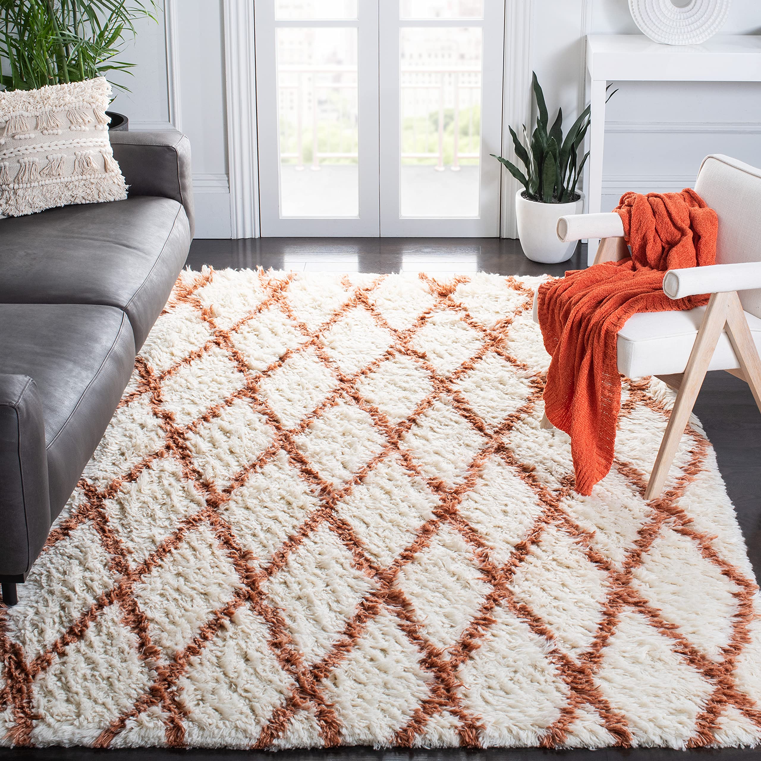 SAFAVIEH Kenya Collection Area Rug - 6' x 9', Ivory & Terracotta