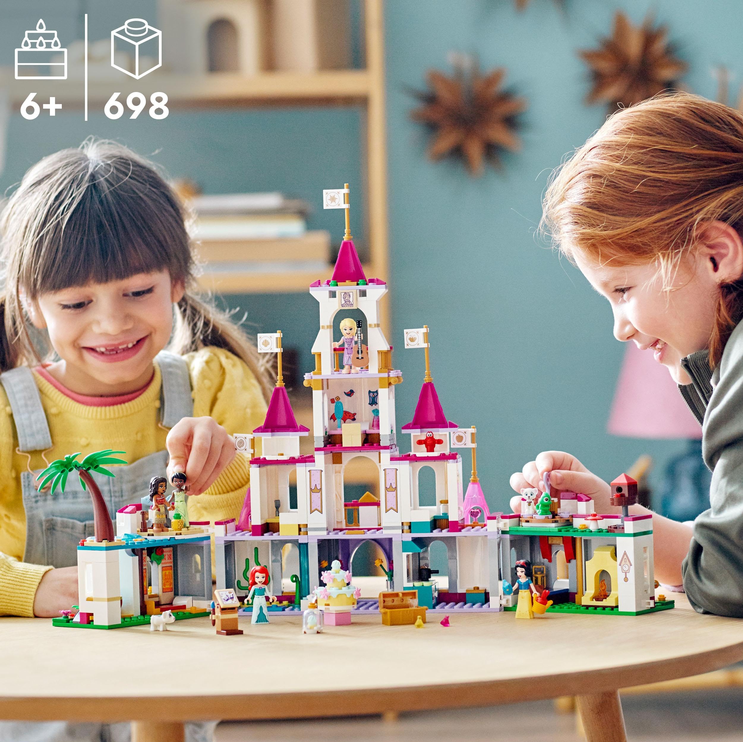 LEGO 43205 Disney Princess Ultimatives Abenteuerschloss, Prinzessinnenschloss Spielzeug, baubares Schloss mit Mini-Puppen wie Ariel, Vaiana, Tiana