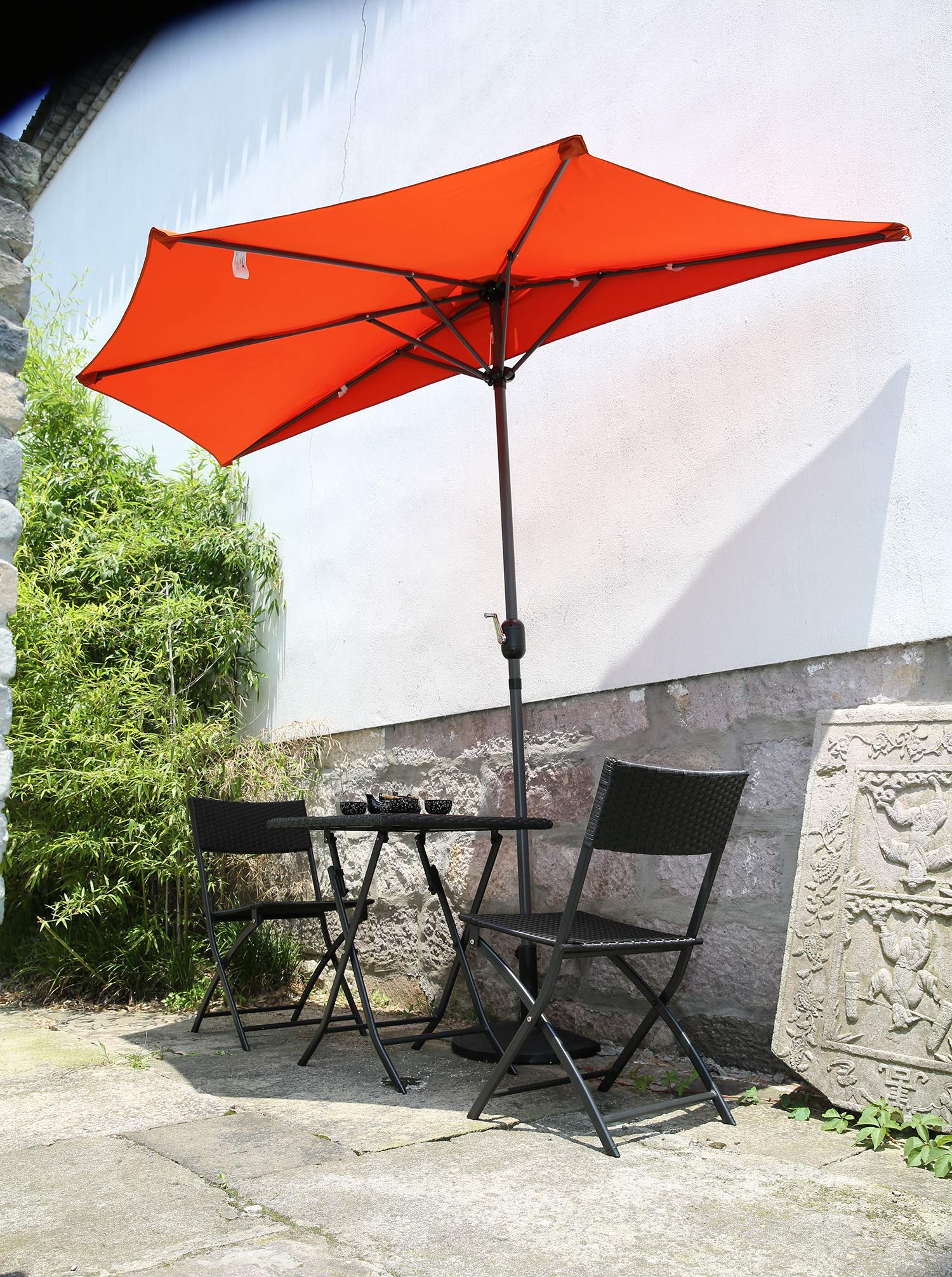 Angel Living Halber Sonnenschirm für Balkon 270cm Aluminium Balkonsonnenschirm Halbrund mit 9kg Halbrund Sonnenschirmständer (Orange)