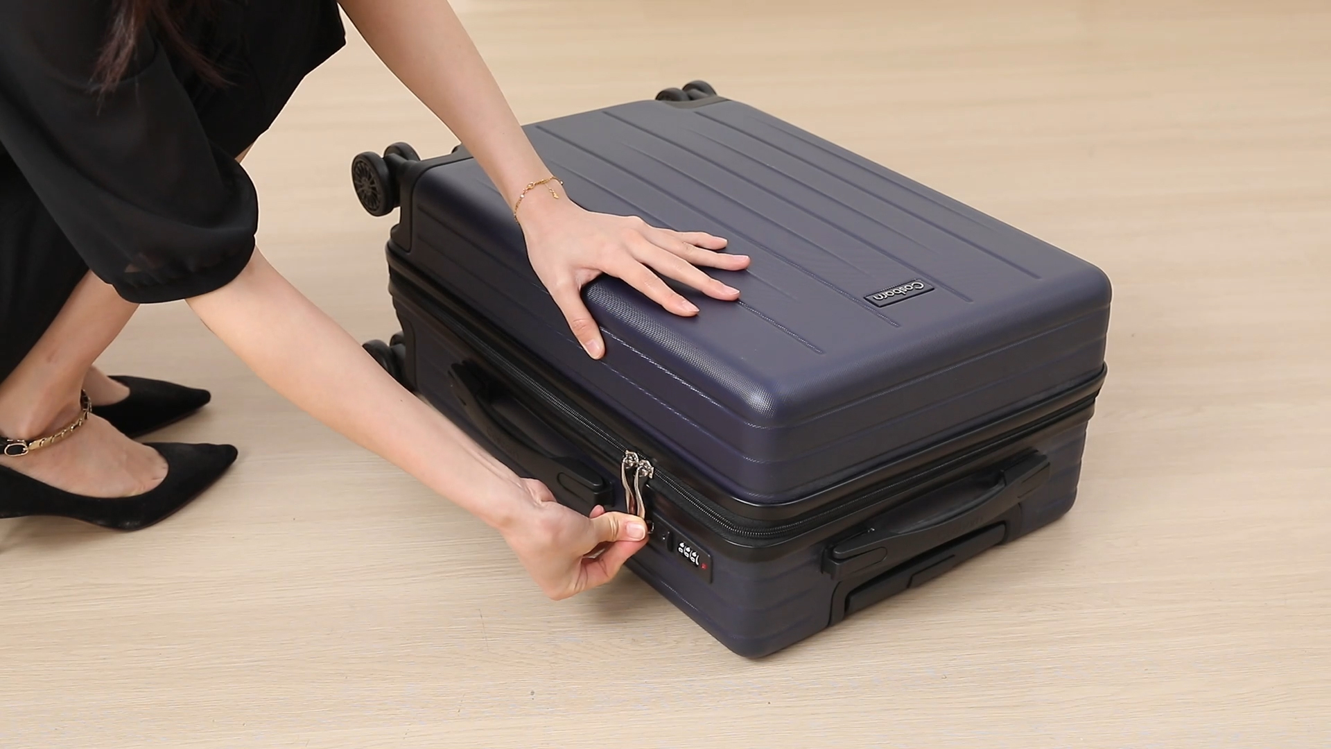 Amazon.com | Cosbarn Carry On Luggage 22x14x9 Airline Approved, 20