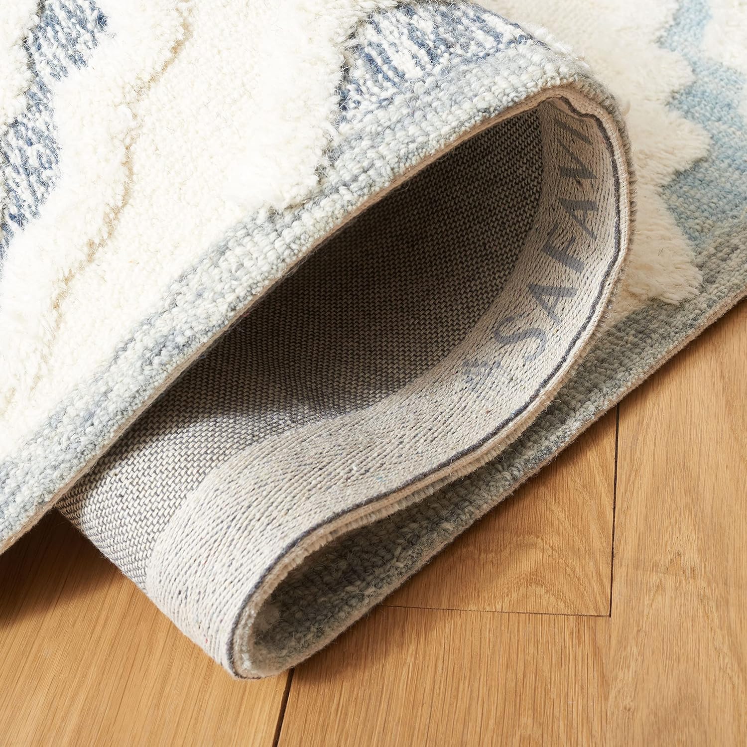 Ivory and Light Blue Hand-Tufted Wool 8' x 10' Area Rug