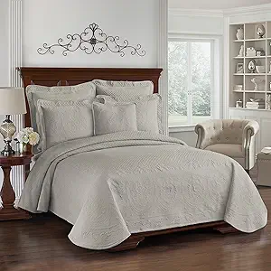 King Charles Modern Farmhouse Floral Matelasse Coverlet, 100% Cotton Breathable Bedding, King/CalKing, Gray