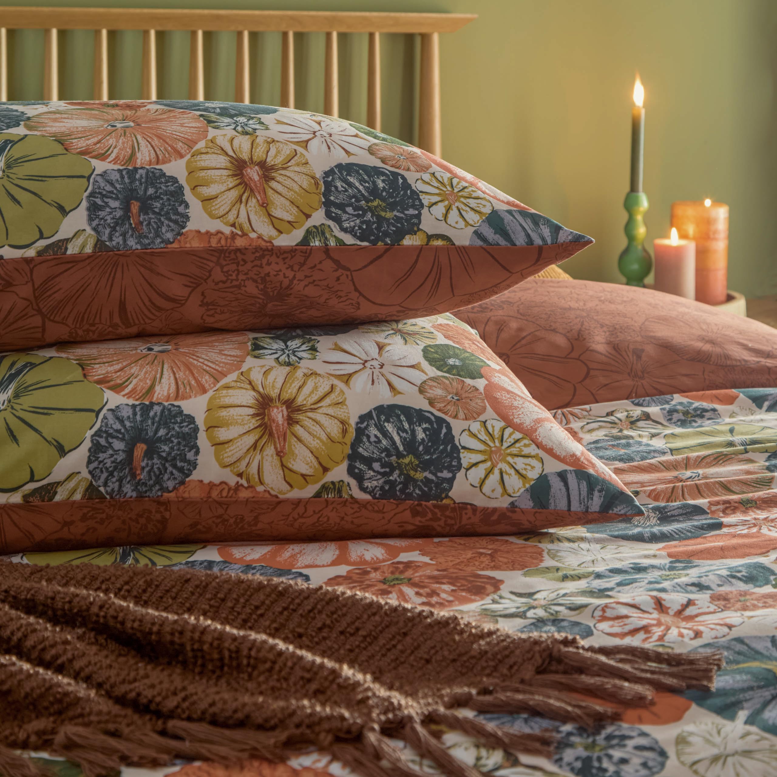 furn. Picking Patch Pumpkin Duvet Cover Set - Autumn Halloween Bedding (Pecan - Single) - Image 3