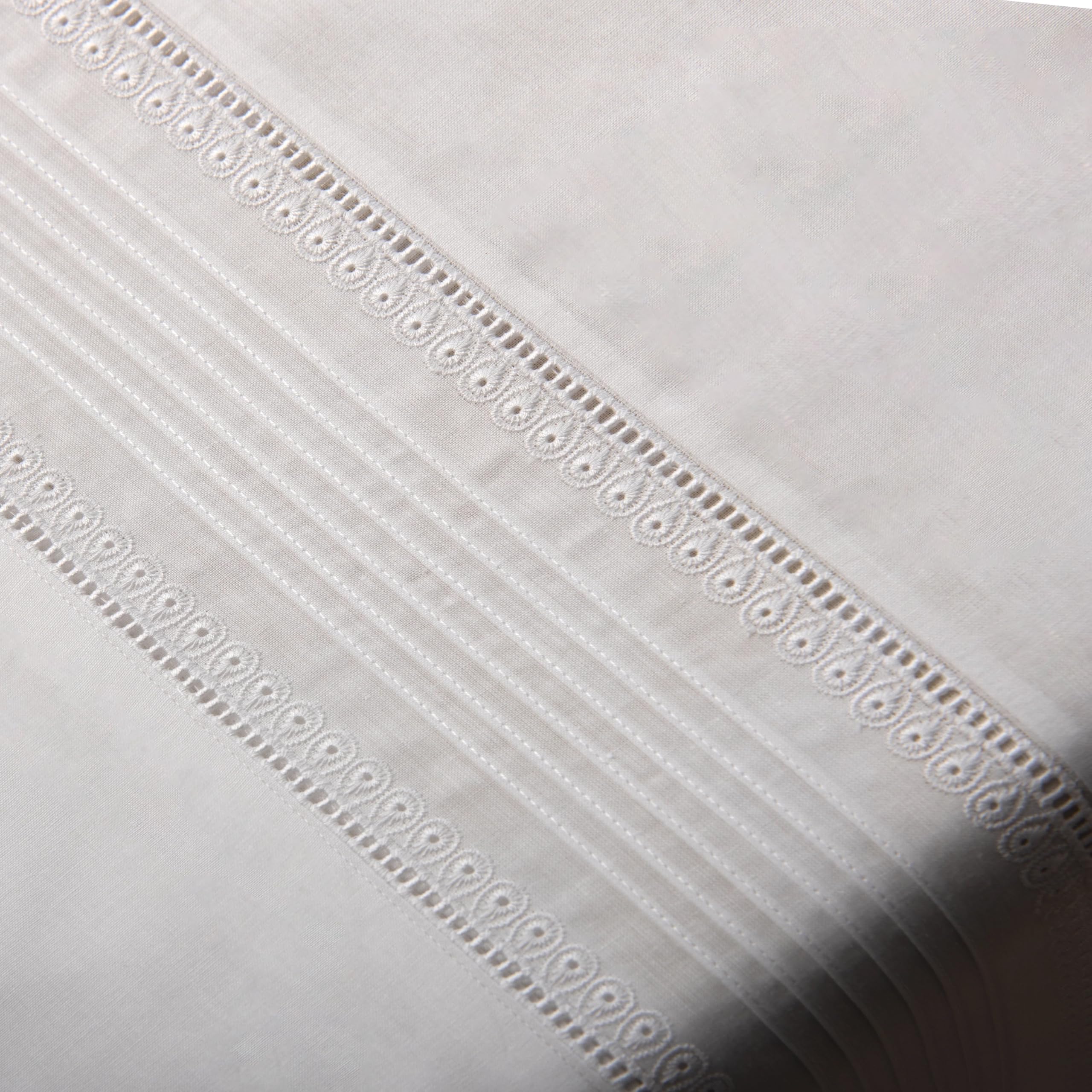 Juego de Sábanas Blanco 100% Algodón 200 Hilos con Bordado y Alforzas – Margarida 14 - - 100% Algodón - Cama 180 2 Almohadas 50 x 90 cm - Fabricado Portugal