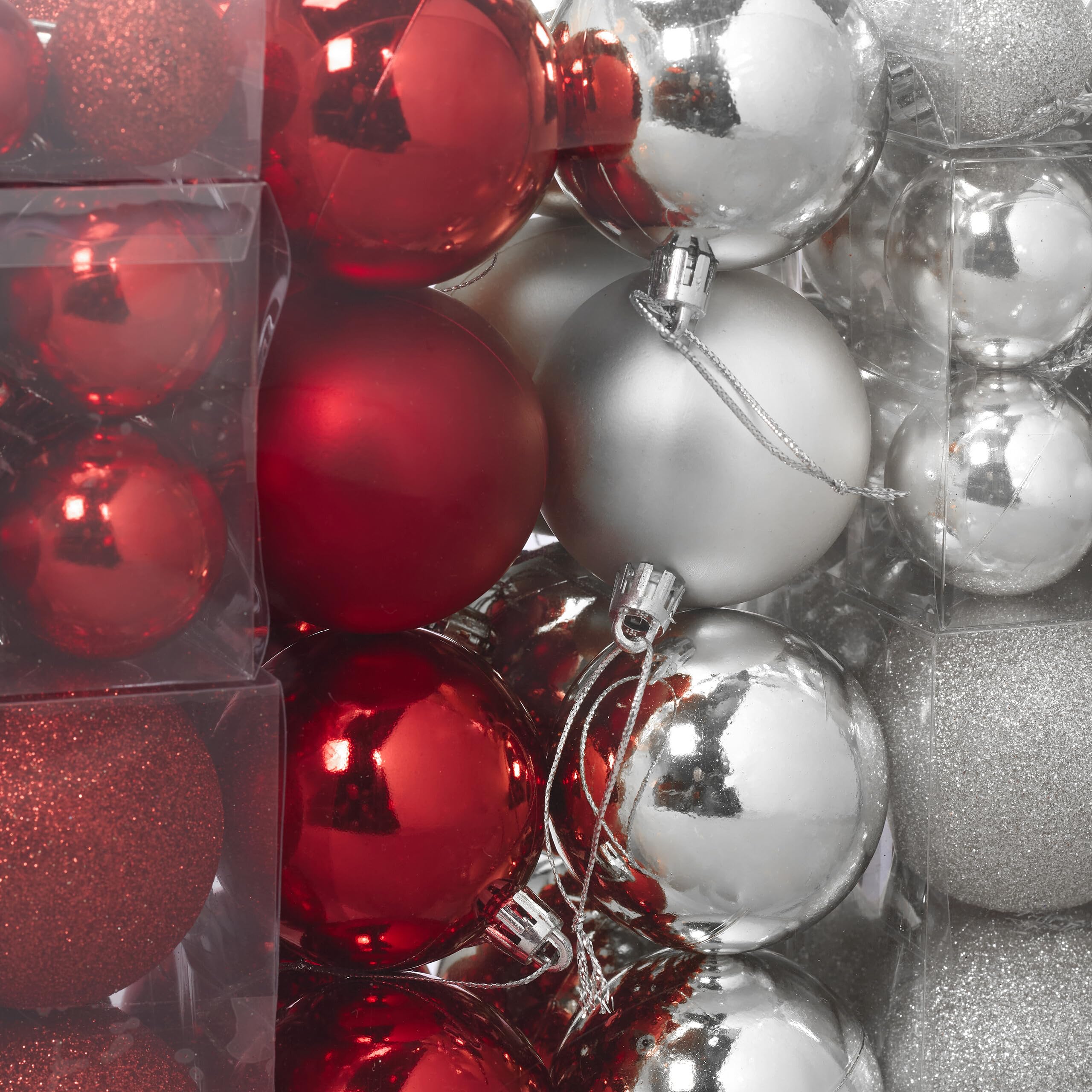 Relaxdays 100 Boules de Noël, Mates, Brillantes & pailletées, pour décorer Le Sapin comme il se Doit, argentées & Rouges