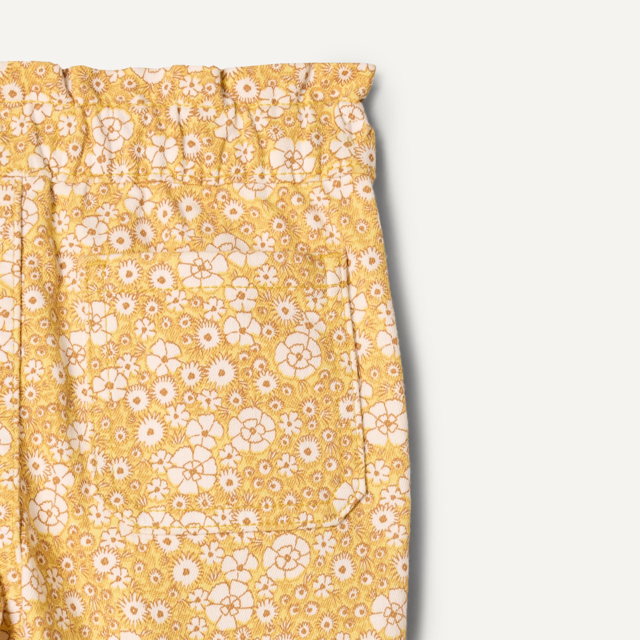 Amazon Essentials Baby - Mädchen Jeans mit Geradem Bein und Rüschen