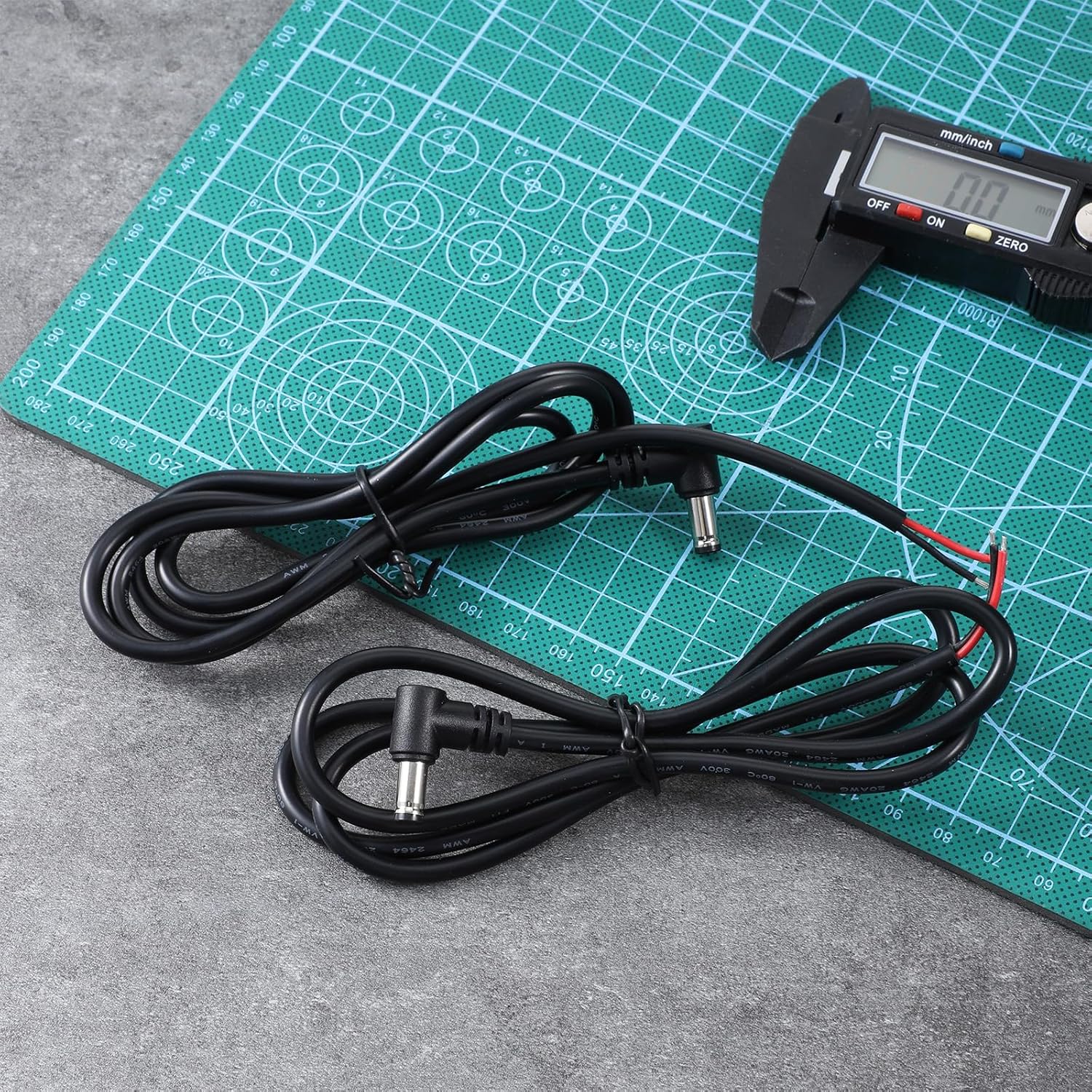 2 Pcs Right Angle DC Power Pigtails Cable, 90 Degree 5.5 x 2.5mm DC Male Barrel Plug to Bare Wire Open End Power Supply Adapter Repair Cord for Security Camera LED Strip Light Monitors (3.3FT) - Image 7