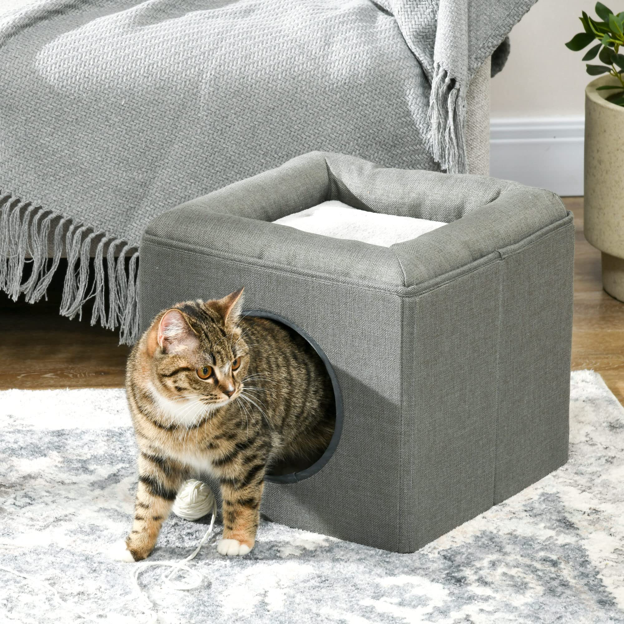 PawHut Maison Niche pour Chat 2 Niveaux avec Coussin Moelleux en Peluche - 36,5 x 36,5 x 33 cm Gris