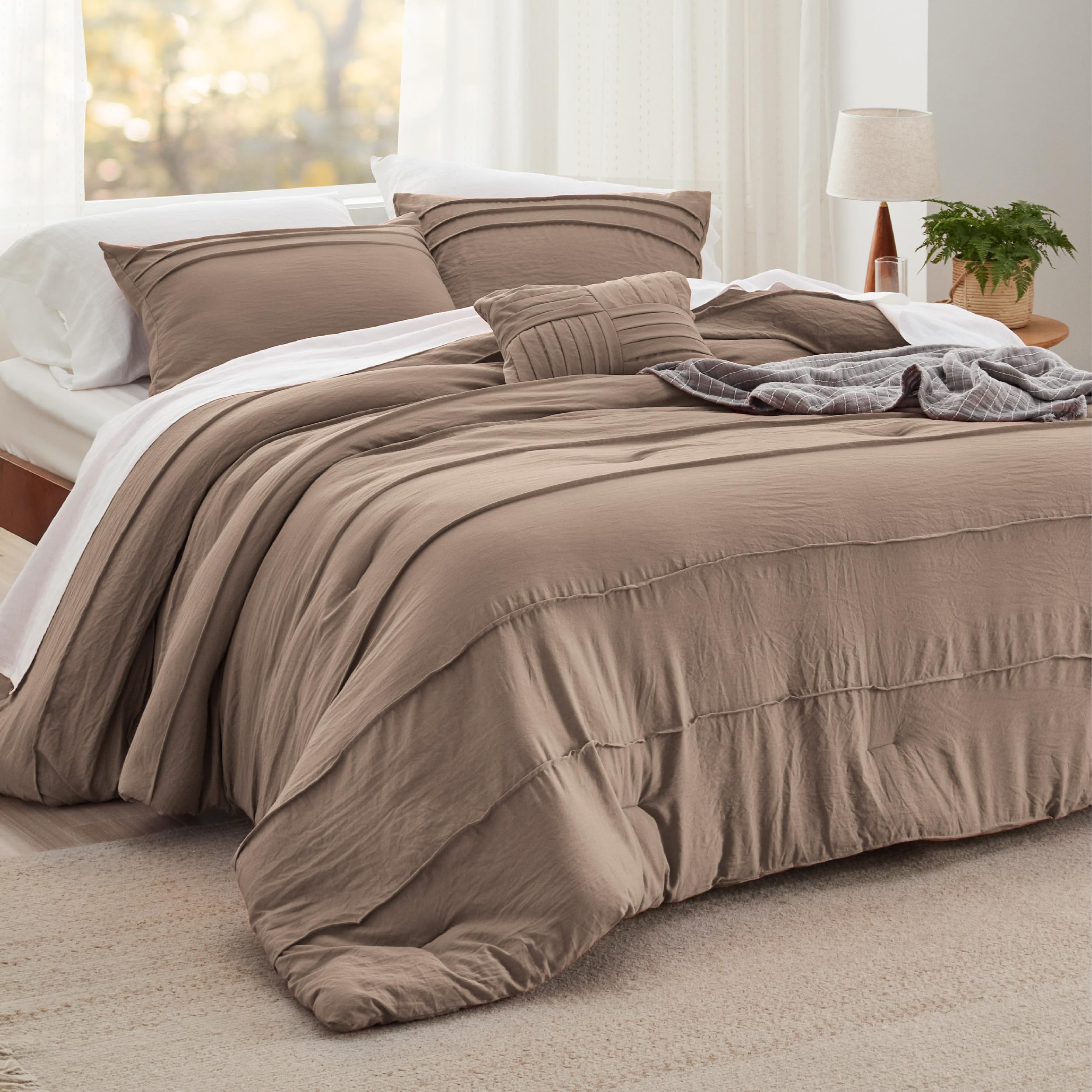 Bedsure Brown King Size Comforter Set - 4 Pieces Pinch Pleat Bed Set, Down Alternative Bedding Sets for All Season, 1 Comforter, 2 Pillowcases, 1 Decorative Pillow