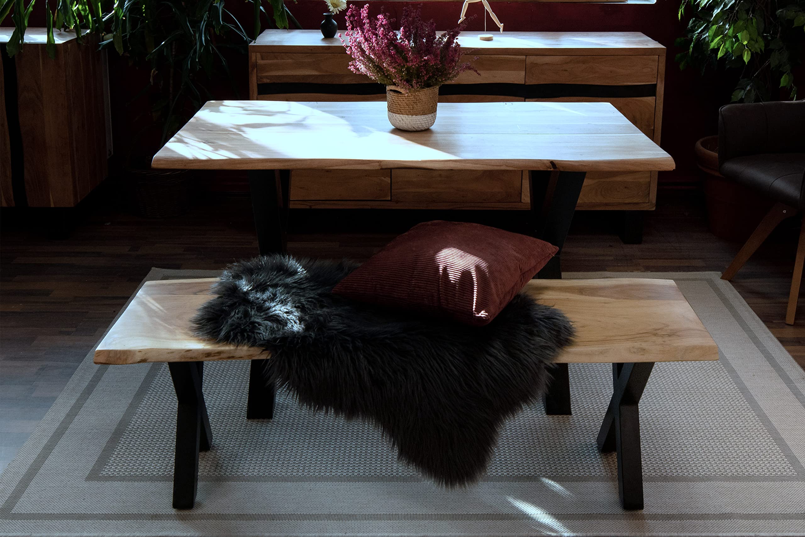 SAM Esszimmerbank 180x42 cm Quintus, Akazienholz massiv & naturfarben, echte Baumkante, Baumkantenbank mit X-Gestell Schwarz, Sitzbank mit 26 mm Platte