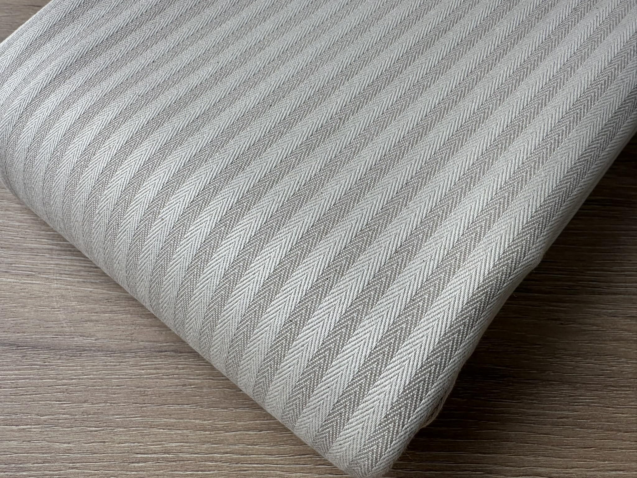 Tissu à chevrons 5 mm aspect lin effet lin rayé, lignes crème, décoration d'intérieur, couture – 328 cm extra large – Vendu au mètre – Naturel