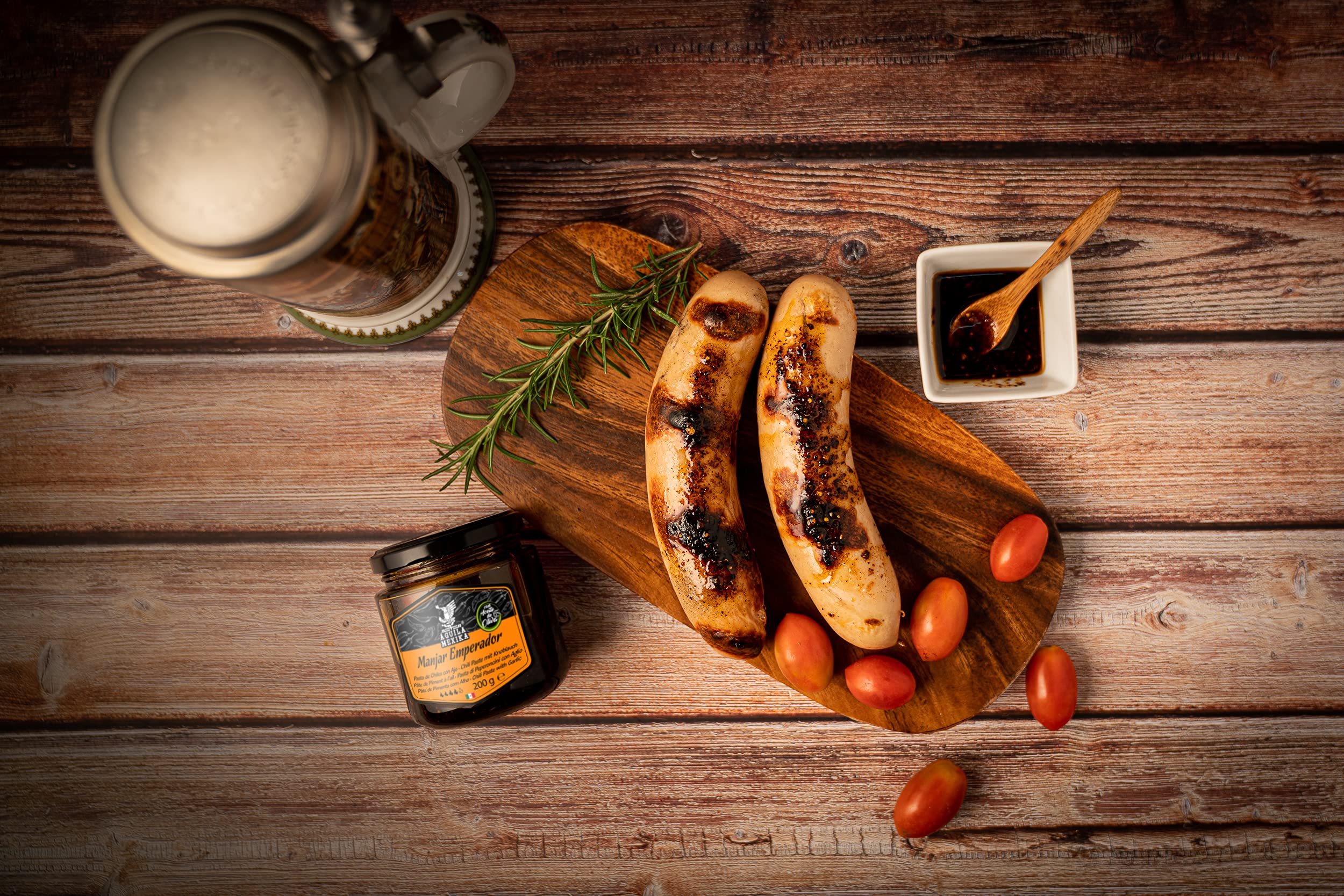 ÁGUILA MEXIKA Salsa Macha gourmet con 3 Chiles Mexicanos: Chipotle, Morita & Rojo de Árbol, ajo, Aceite de Oliva virgen