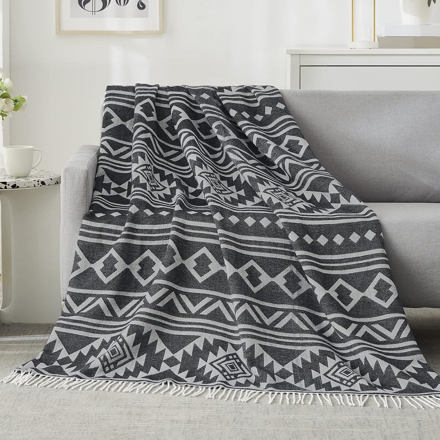 CASAAGUSTO Boho Throw Blanket Black and White Knitted