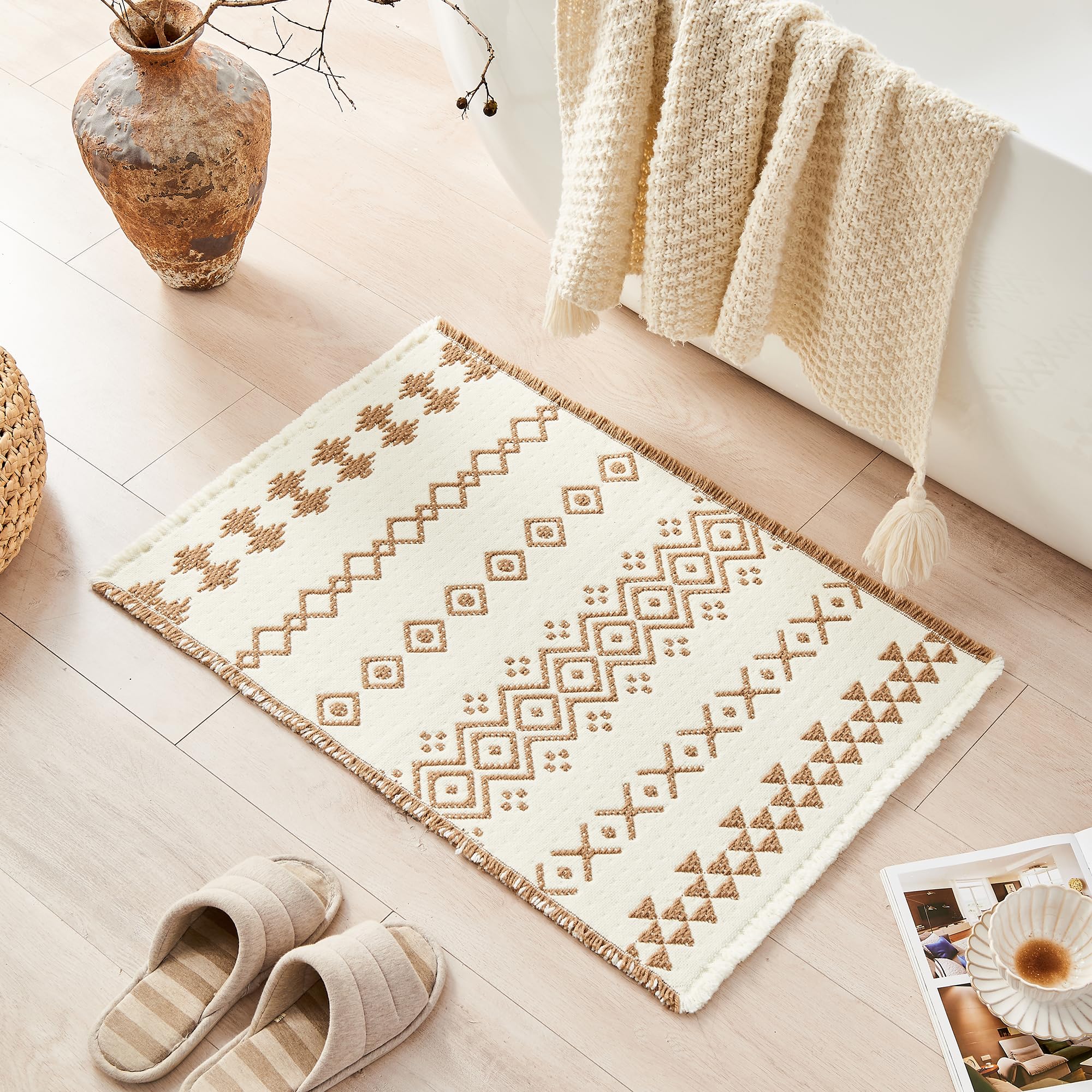 Douceur Boho Bath mat for Bathroom Floor Non Slip, Acrylic Blend Cute Bath Rugs with Tassels, Beige and Cream White Tribal Ethnic Pattern Farmhouse