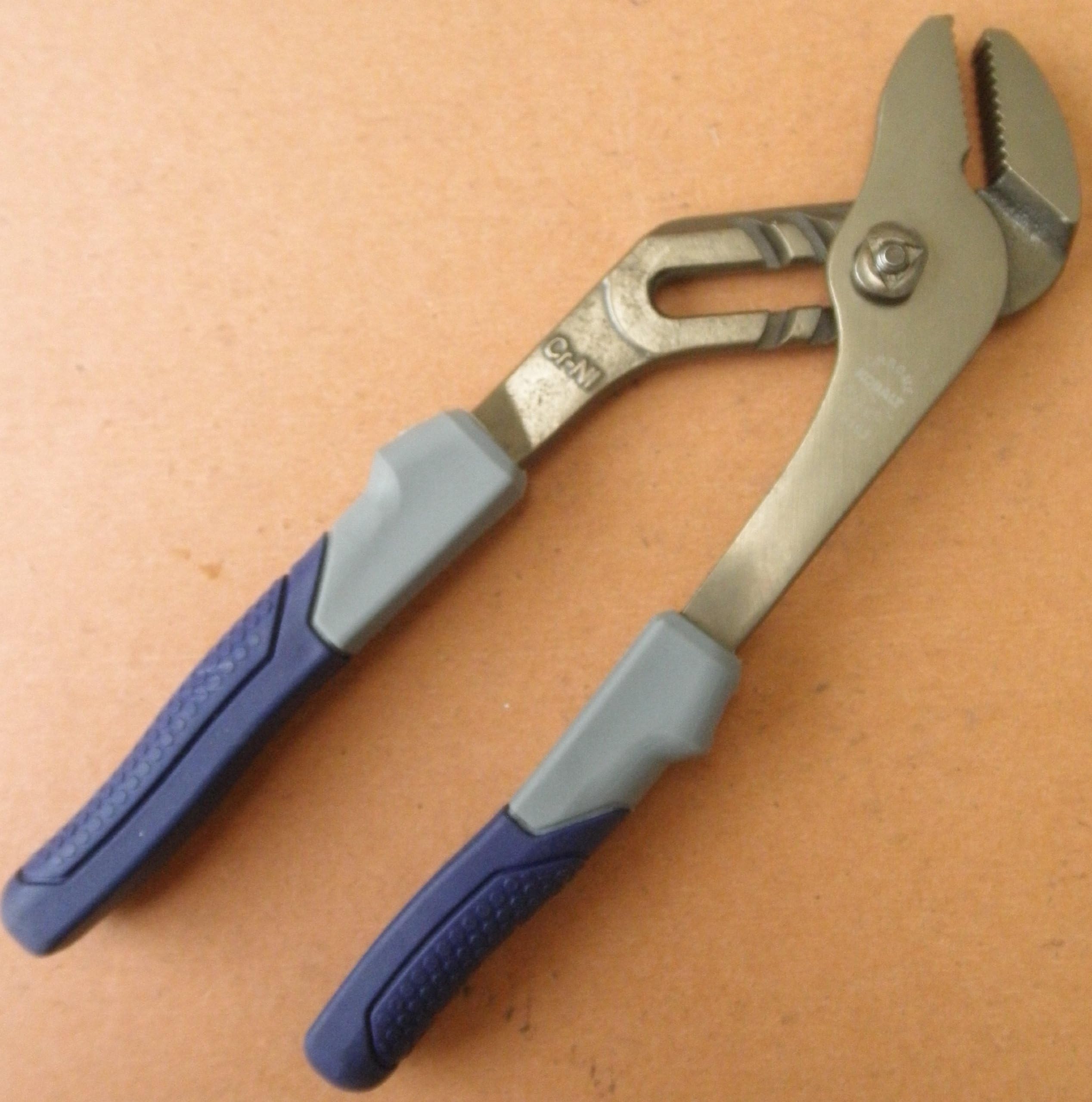 Kobalt 8" Groove-Joint Pliers - 1 Set Adjustable Size Tool