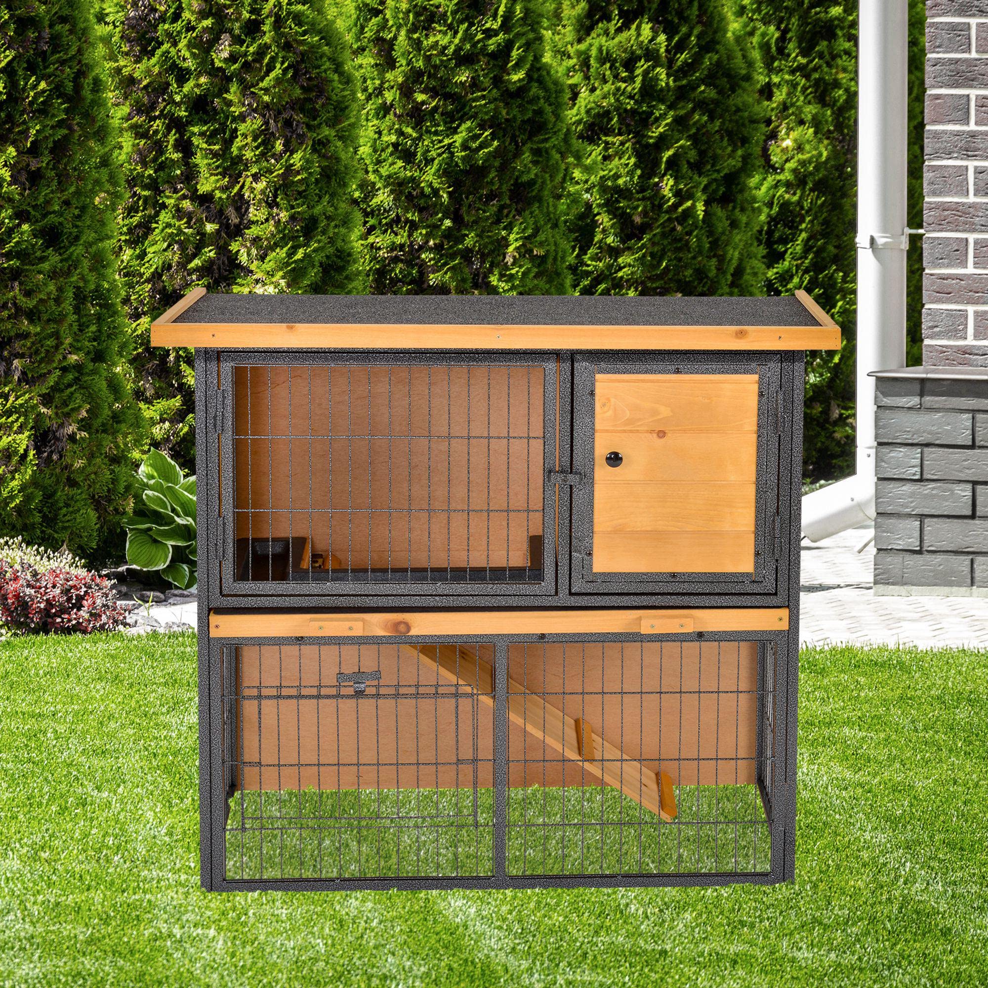 PawHut Gabbia per Conigli con Rampa 2 Livelli 89.5x45x81cm Giallo Chiaro | Area Aperta, Conigliera in Legno e Metallo