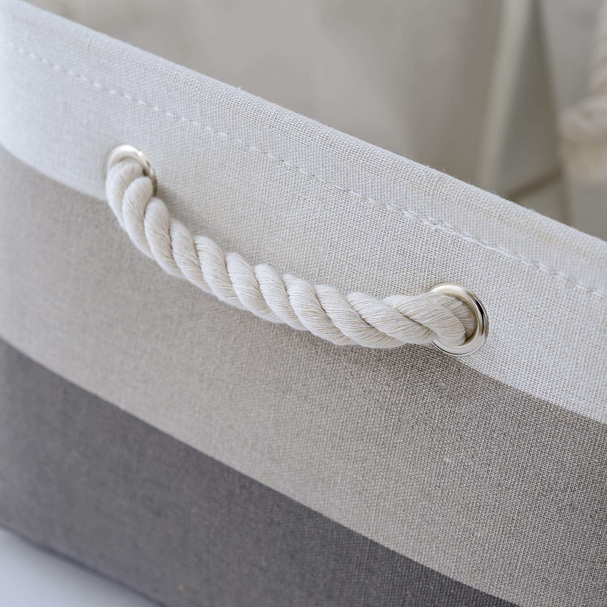 MANGATA Cestini Portaoggetti in Tessuto, Set di 3 Cestini Portaoggetti in Tela 50 x 40 x 30 cm, per Mensole, Armadio, Guardaroba (Strisce Grigie, XXL