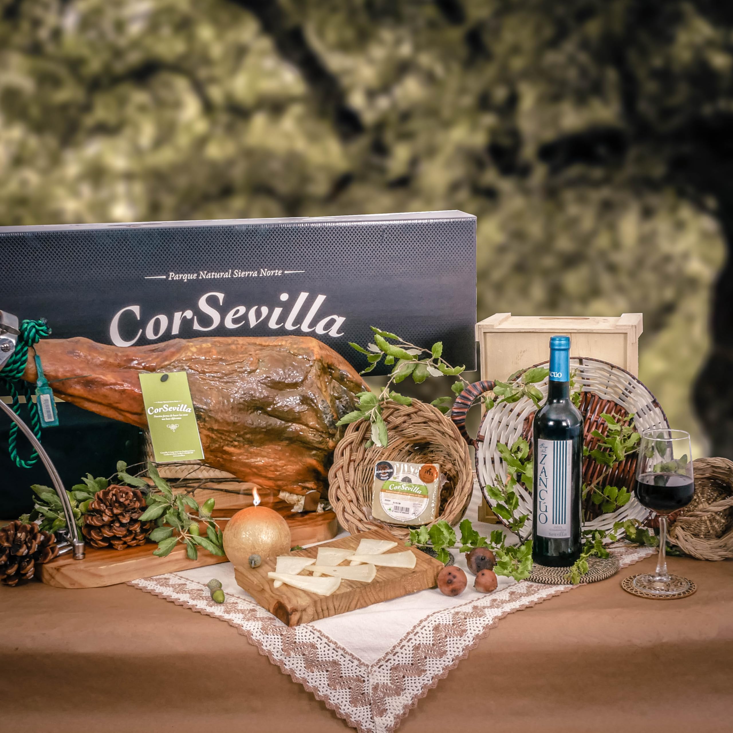 Corsevilla - Lote de Navidad - Jamón de Cebo de Campo 75% - Regalo - Quesos - Ibéricos - Vinos - Para Amantes del Queso - Cesta de Navidad.