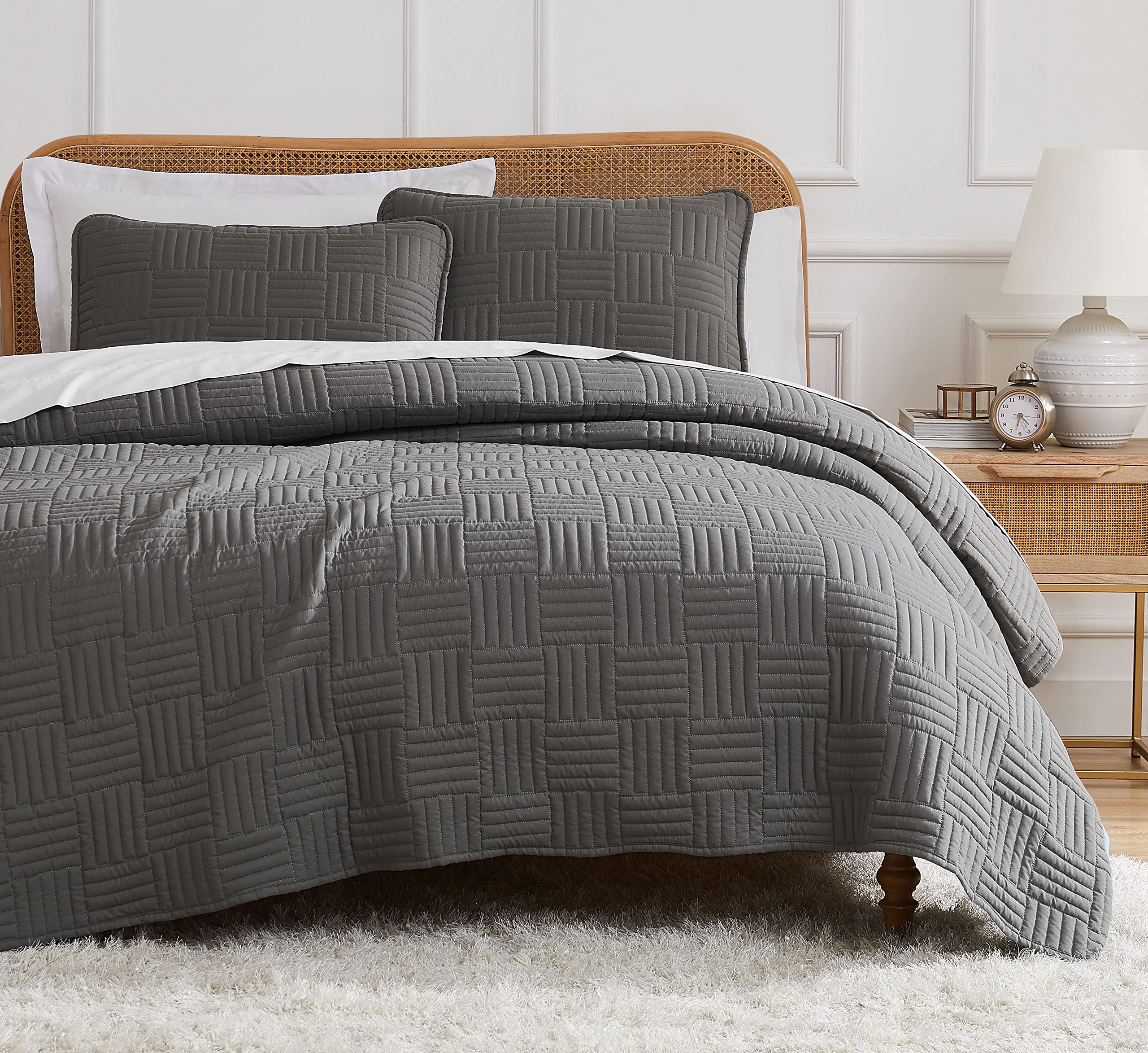 Southshore Fine Living, Inc. Oversized King Quilt Bedding Set with 2 Matching Shams, Coverlet for King/California Size Bedding, Soft, Lightweight