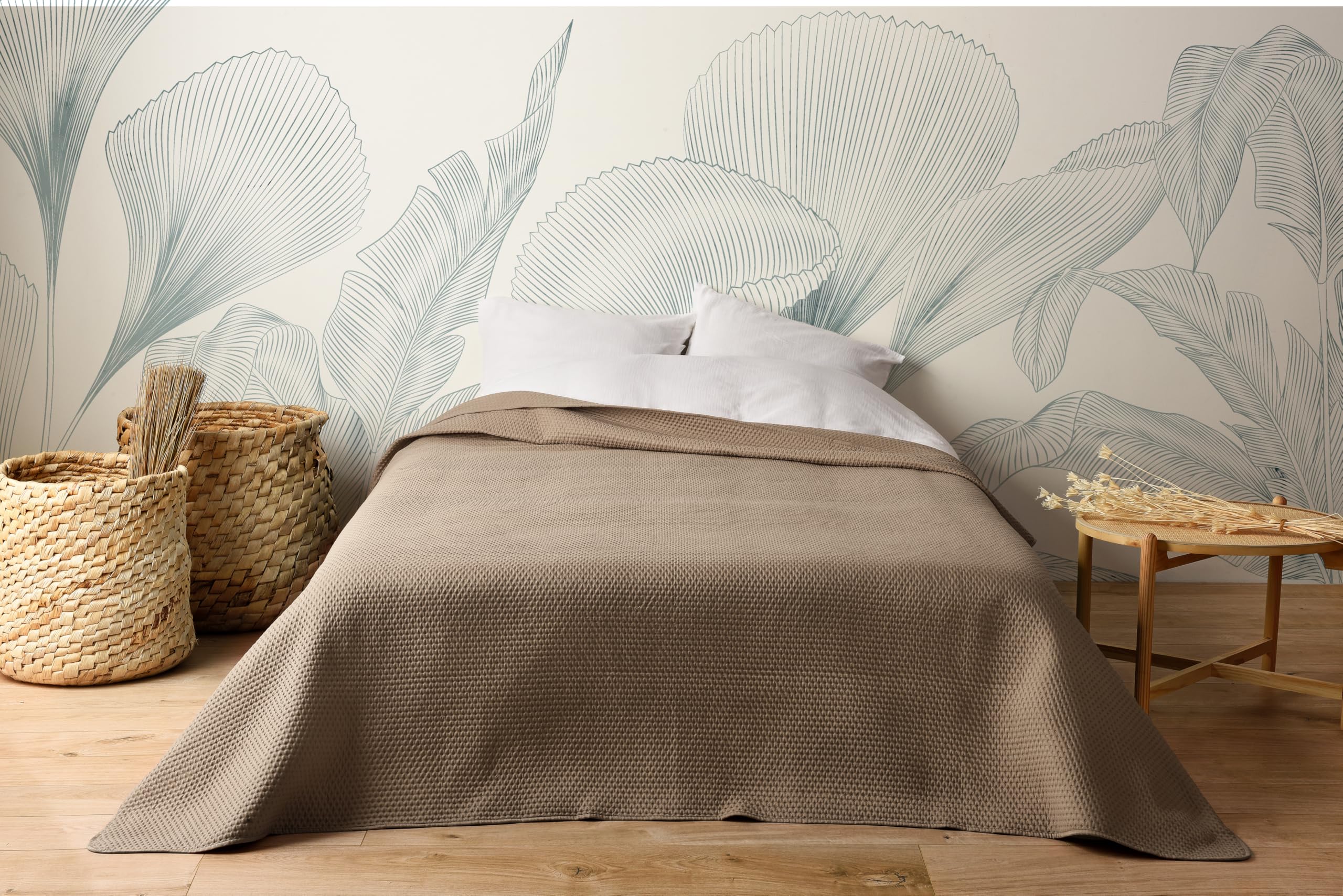 Funda acolchada para cama LINDER 250x260 acabado premium Colección Hawái Gris Pardo