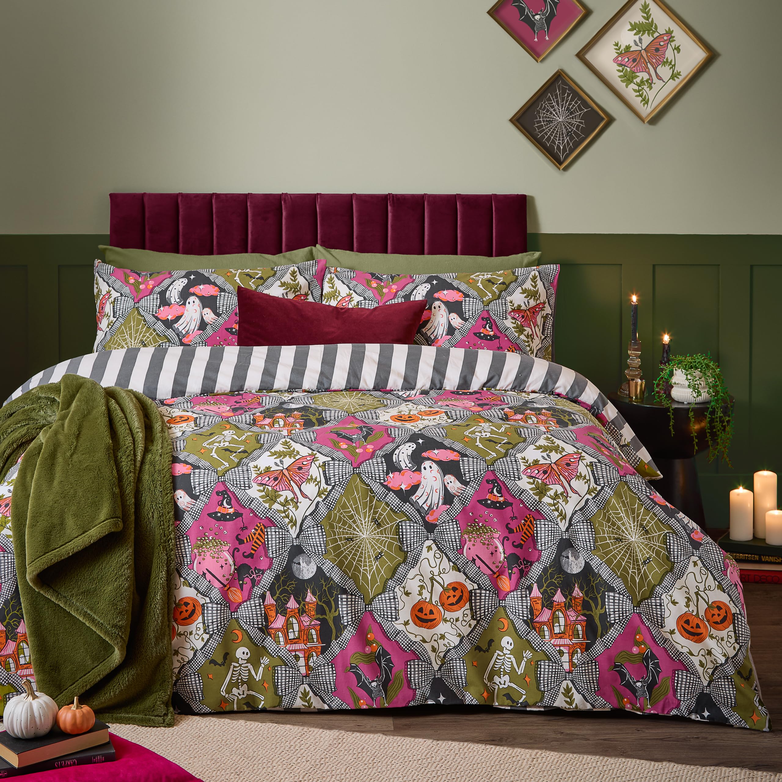 furn. Hallowquin Duvet Cover Set (Multicolour - Double)
