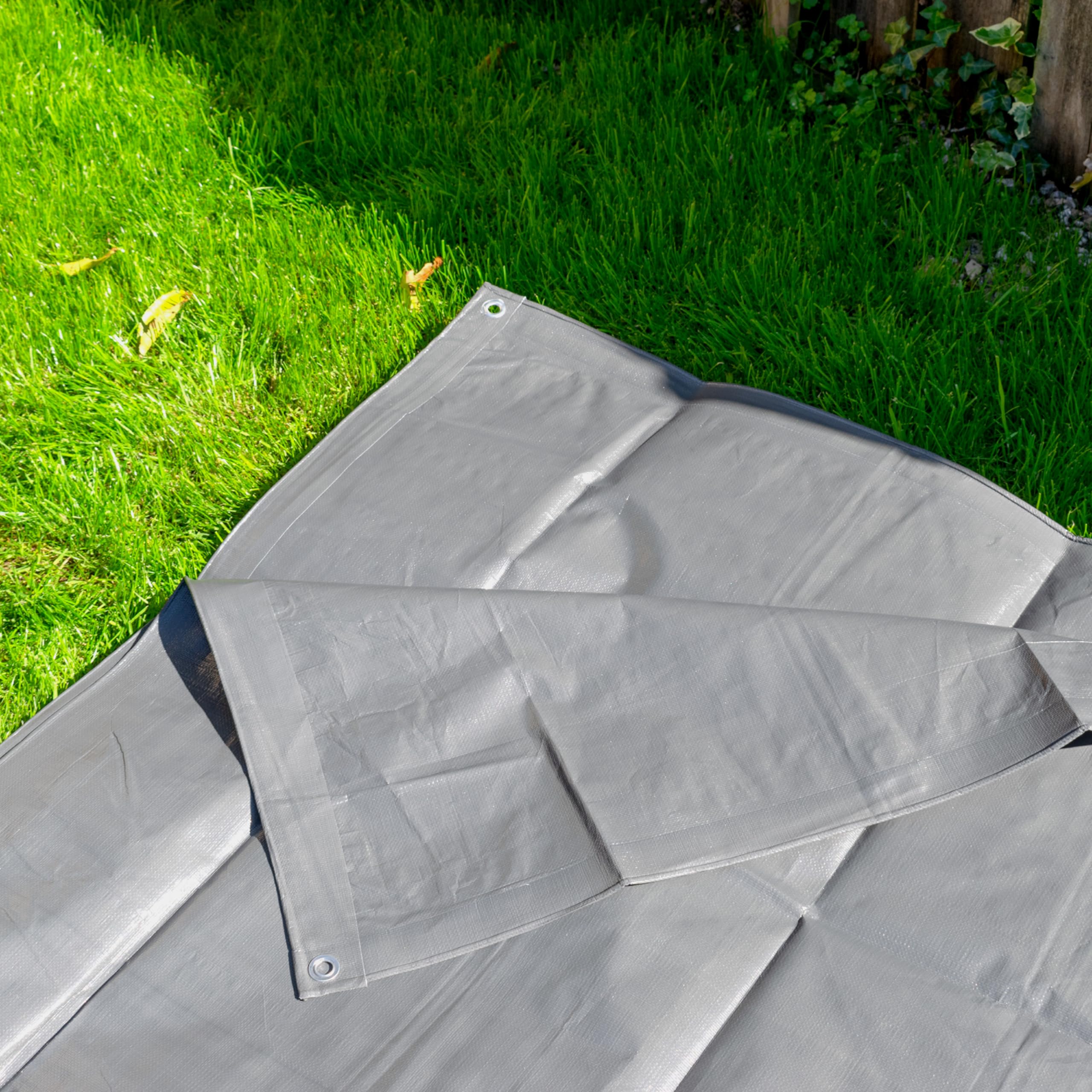 Heavy Duty 200 gsm Waterproof Tarpaulin Garden/Builders Tarp/gardenCover Up Sheet - Image 4