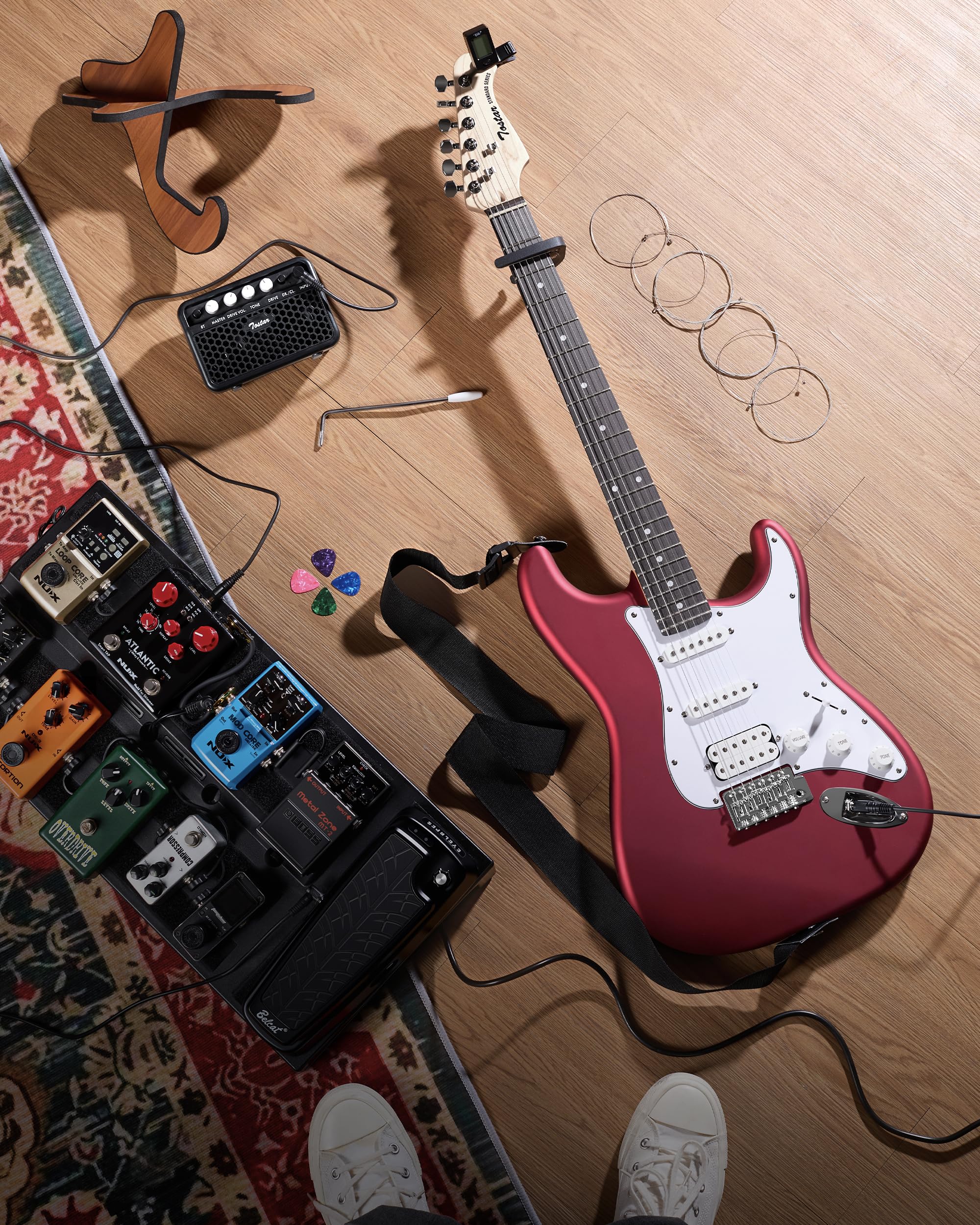Tostar Kit per chitarra elettrica con amplificatore HSS pickup per principianti chitarra elettrica con custodia da concerto, capotasto, tremolo, cinghia, plettri ST Style 99,1 cm, chitarre elettriche
